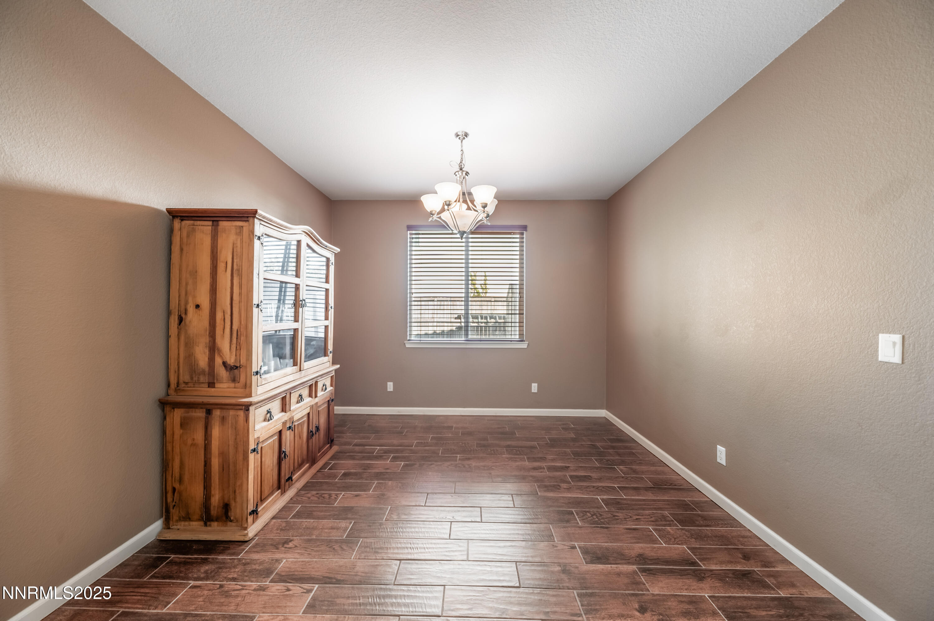 471 Shire Court Property Photo 11