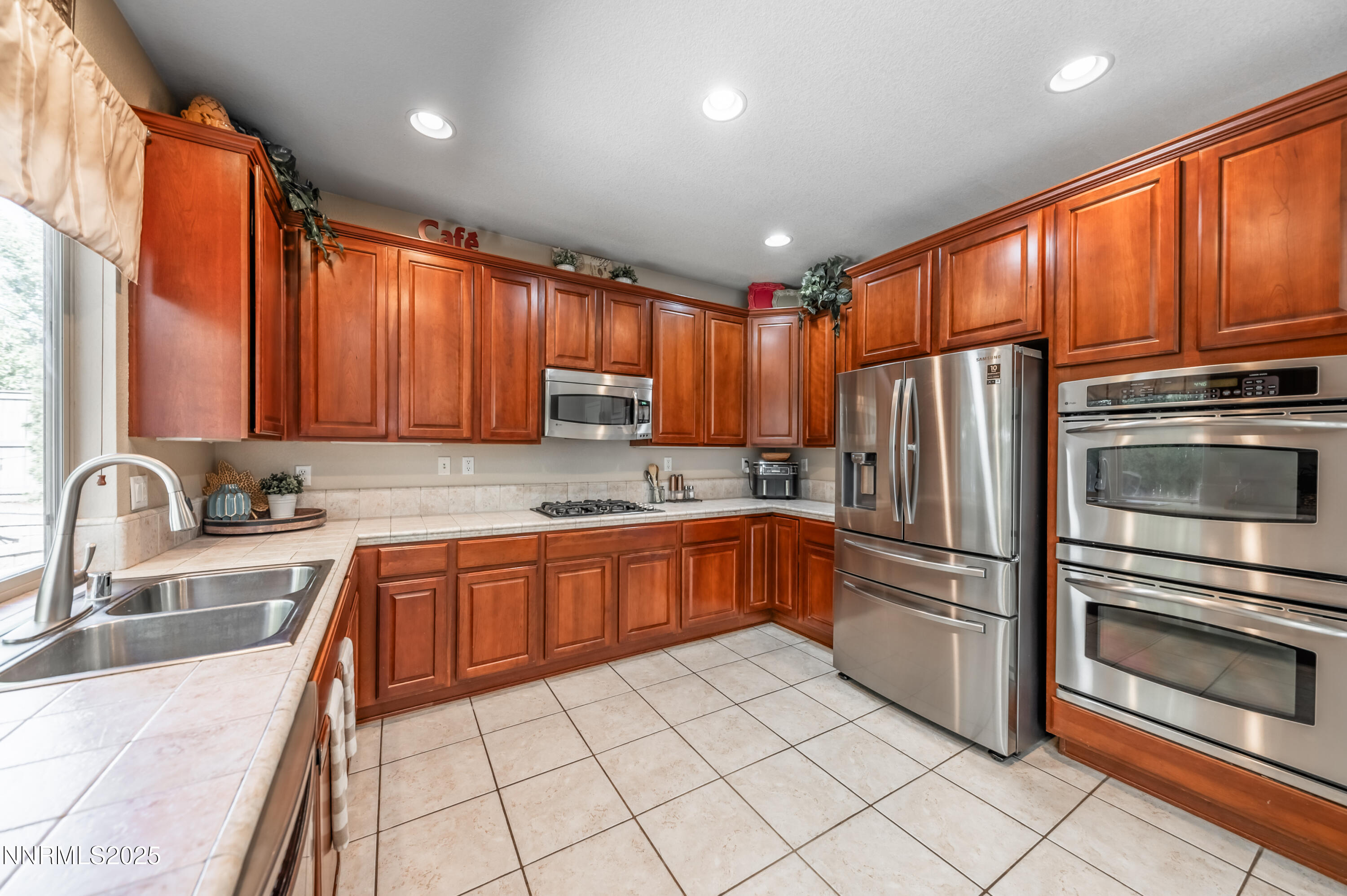 471 Shire Court Property Photo 12