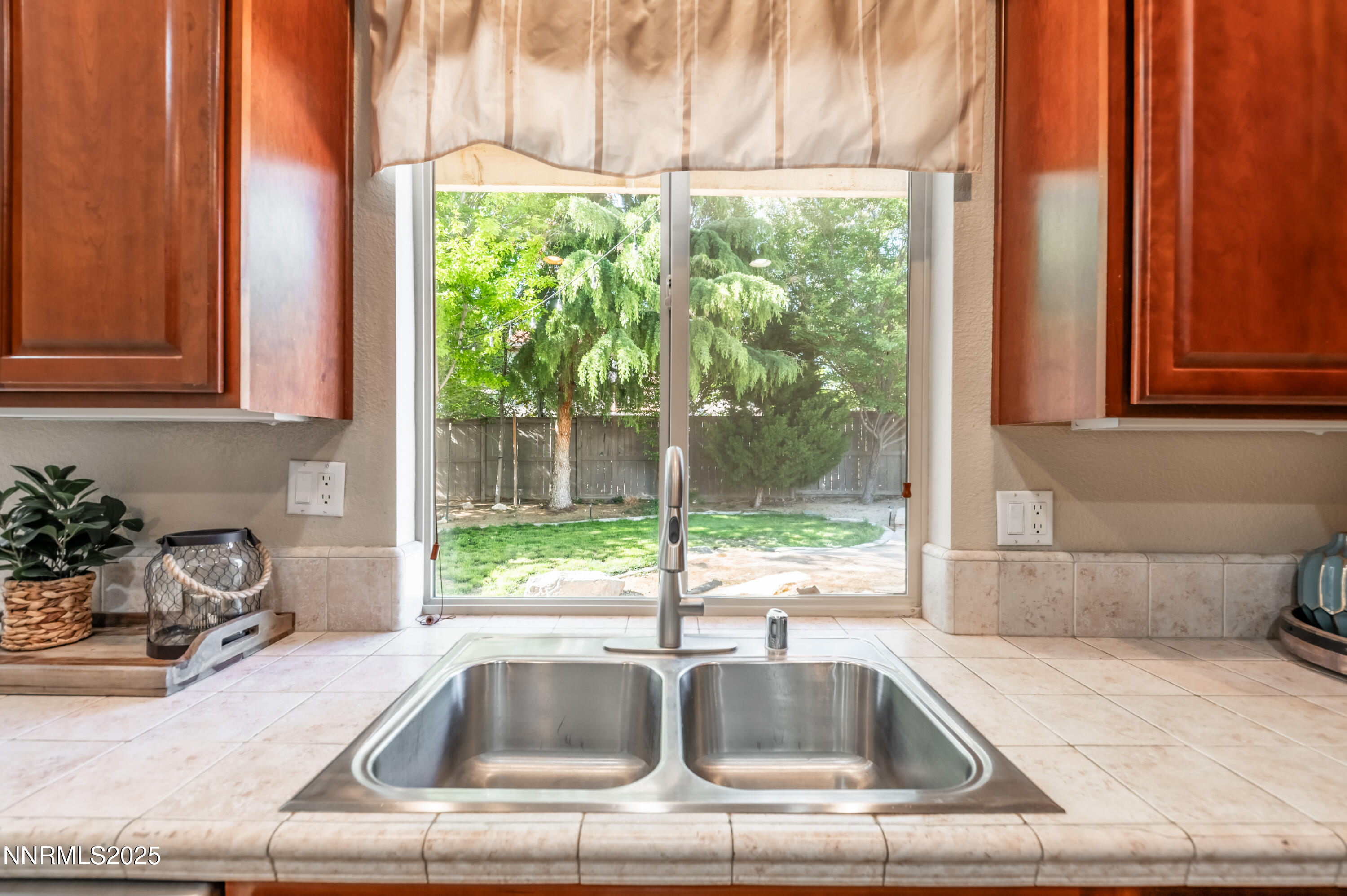 471 Shire Court Property Photo 16