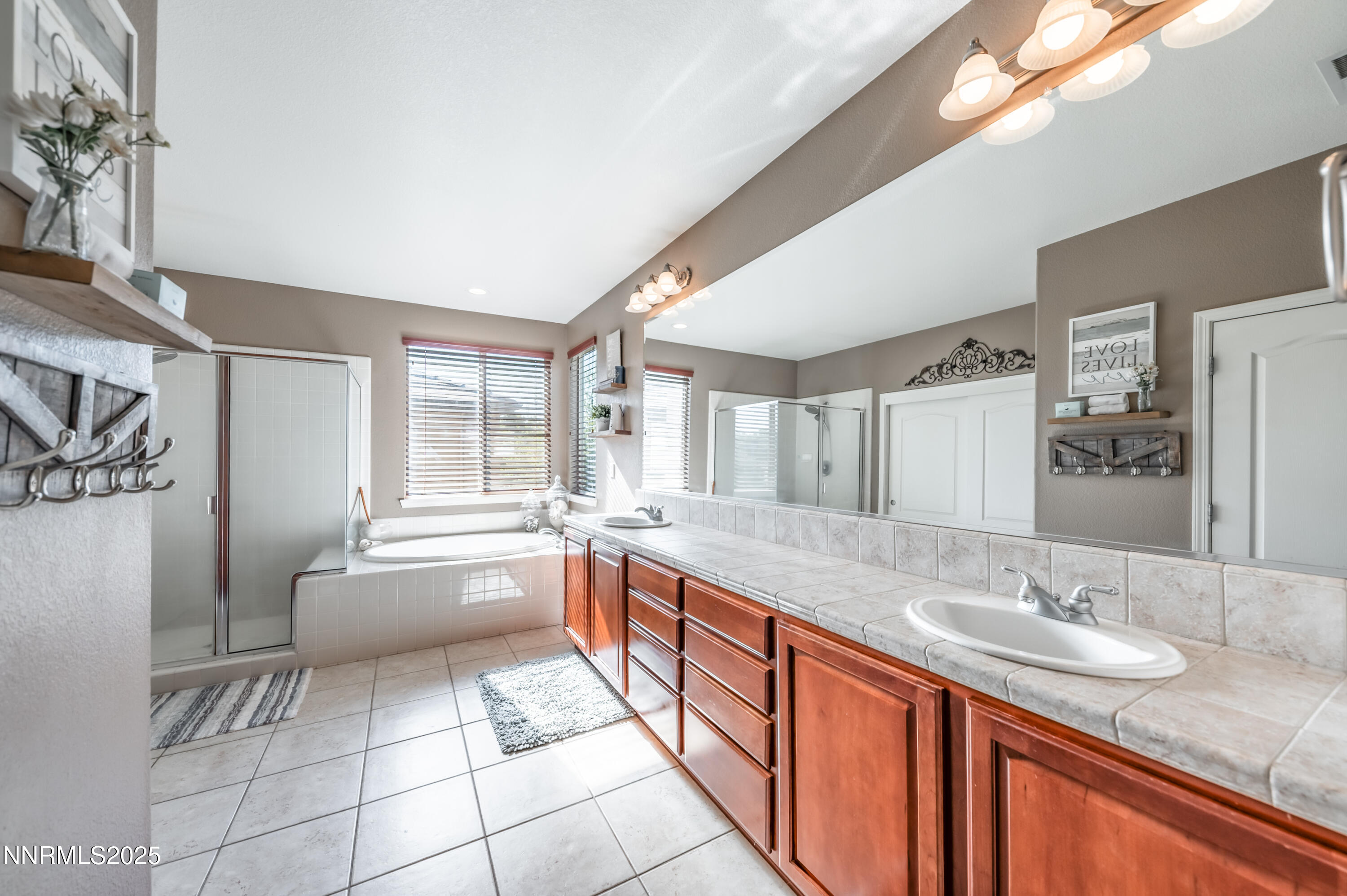 471 Shire Court Property Photo 25