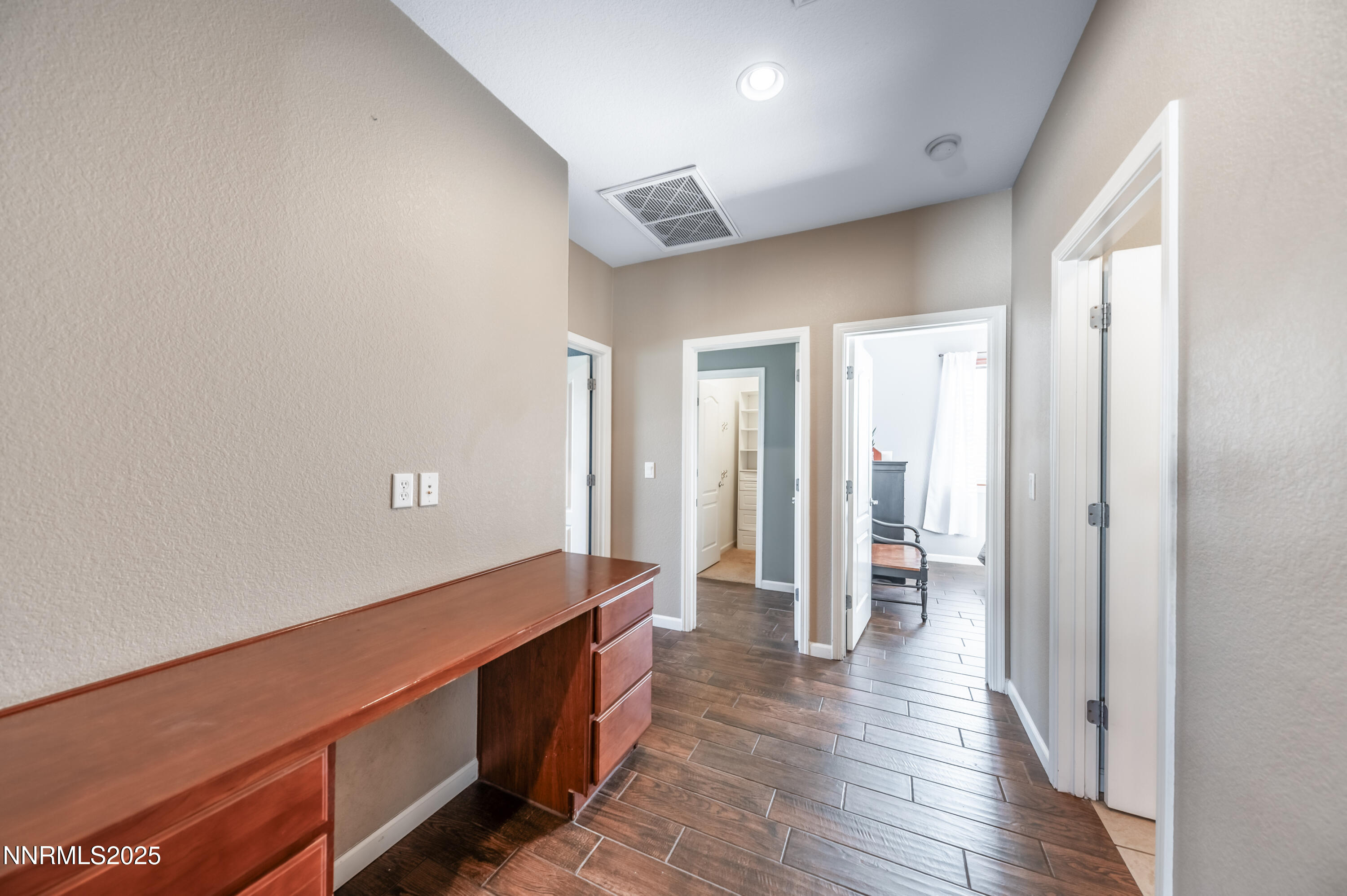 471 Shire Court Property Photo 32