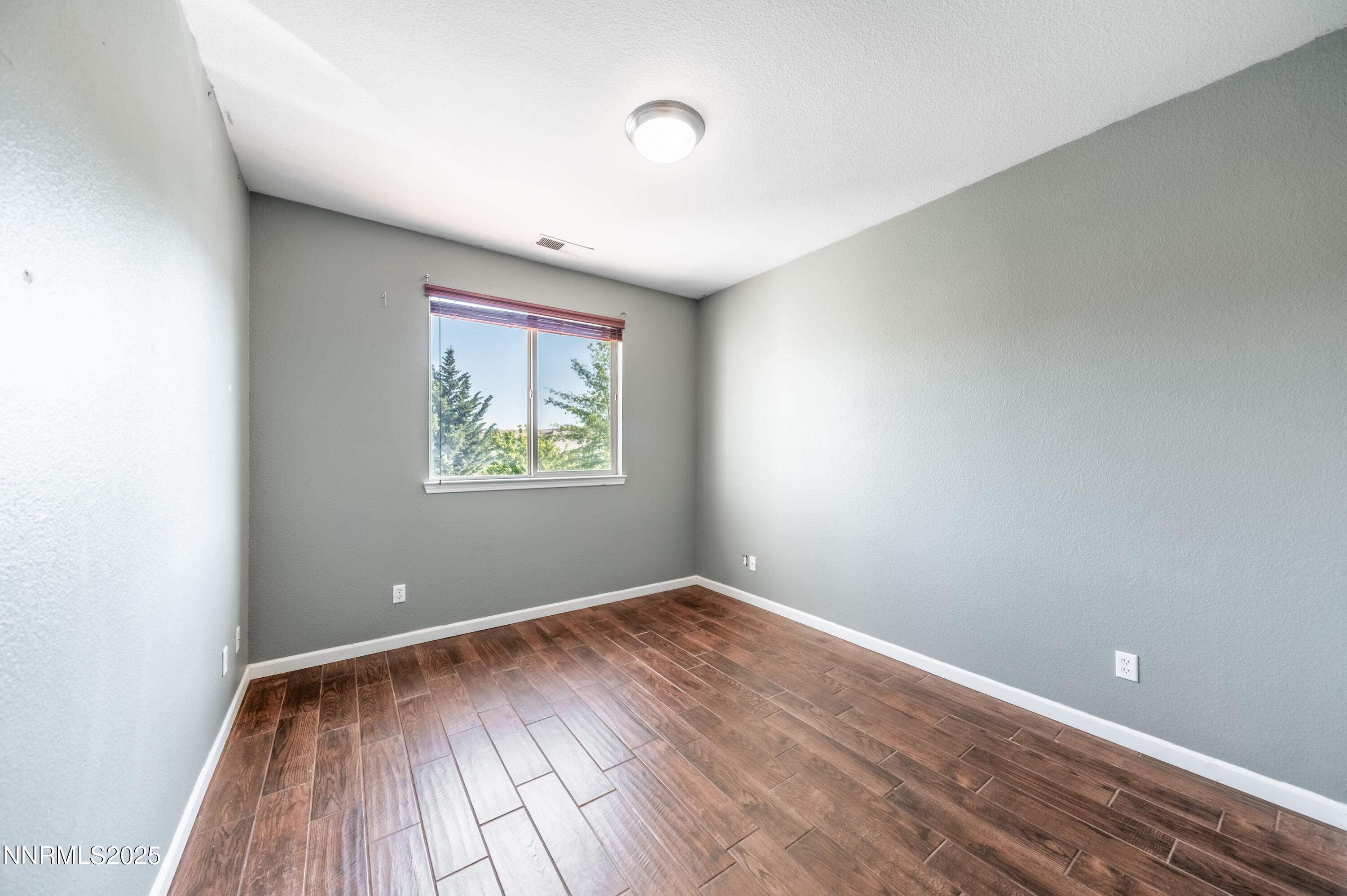 471 Shire Court Property Photo 36