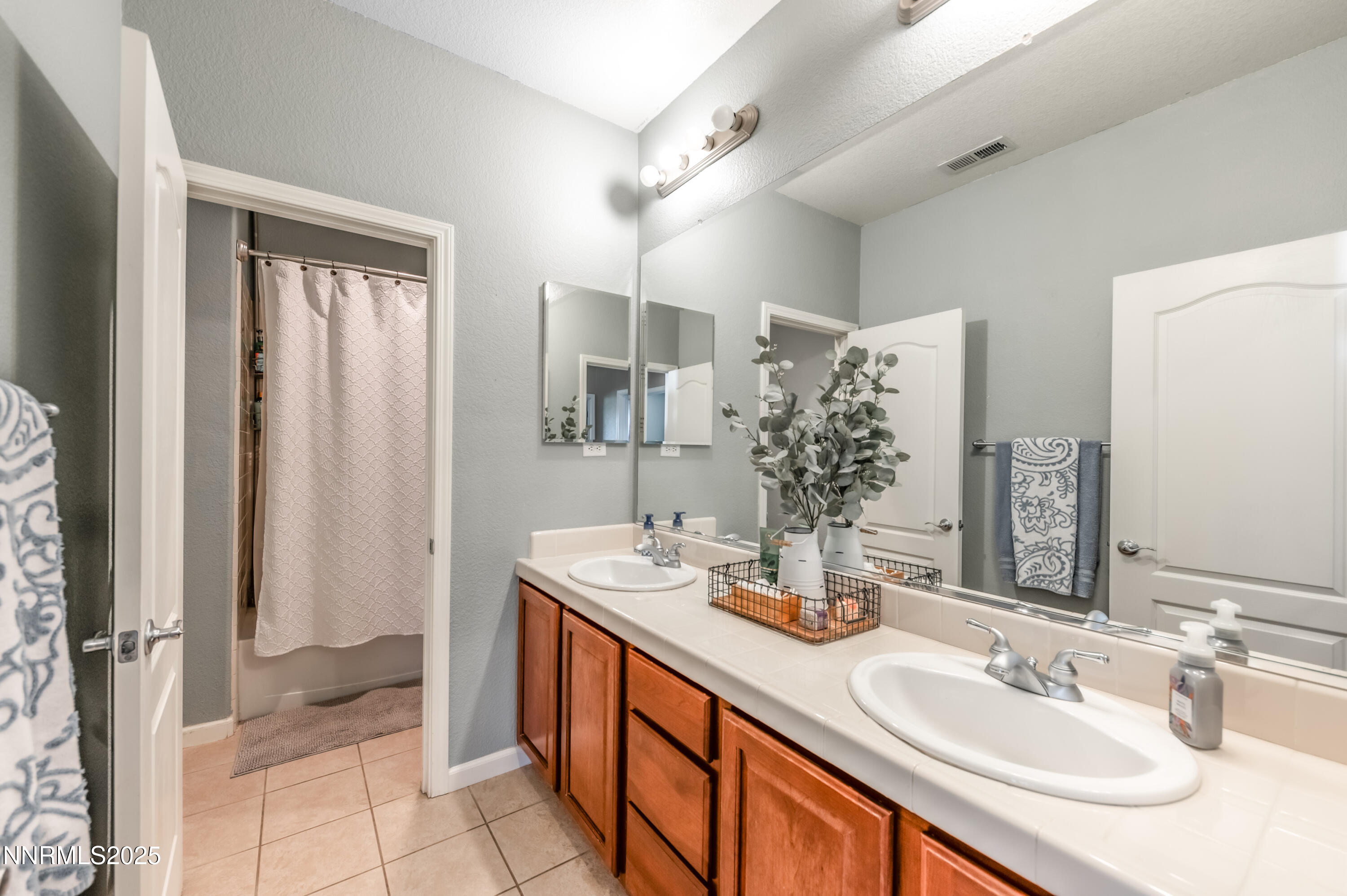 471 Shire Court Property Photo 39