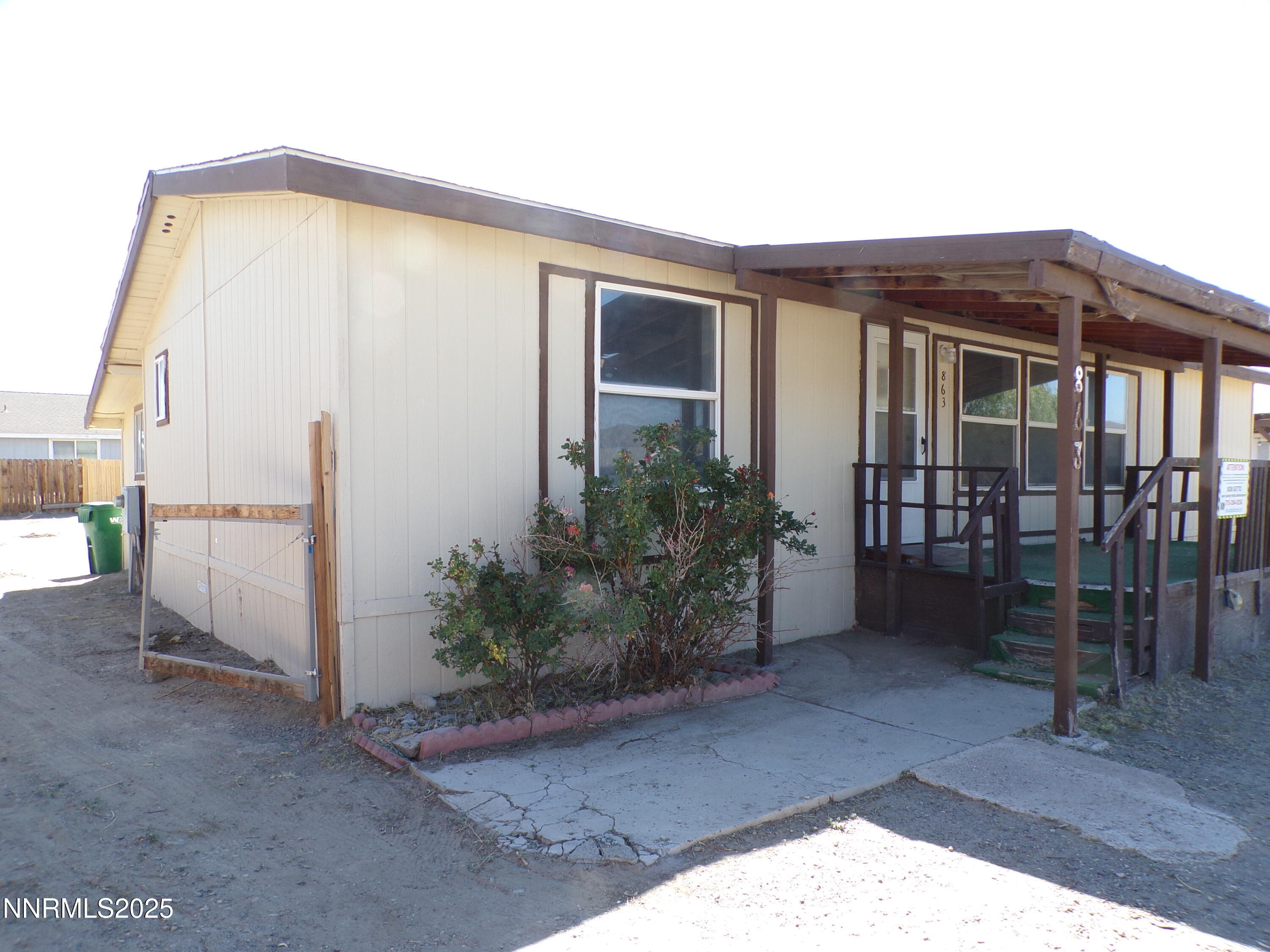 863 Jennys Lane Property Photo 1
