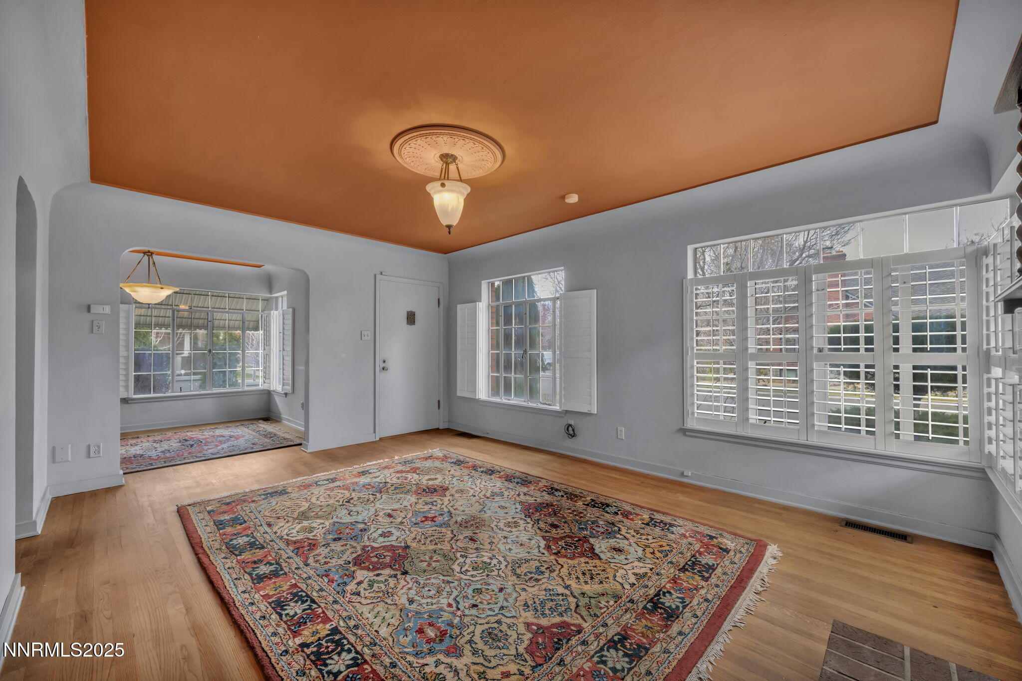 590 St Lawrence Avenue Property Photo 6
