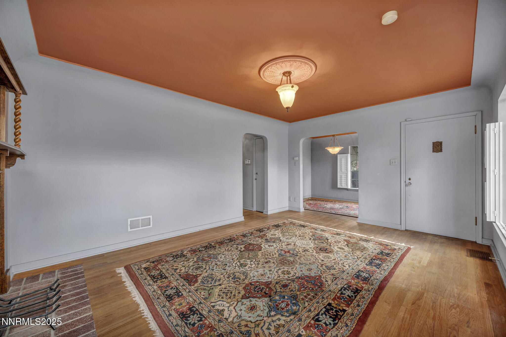 590 St Lawrence Avenue Property Photo 7