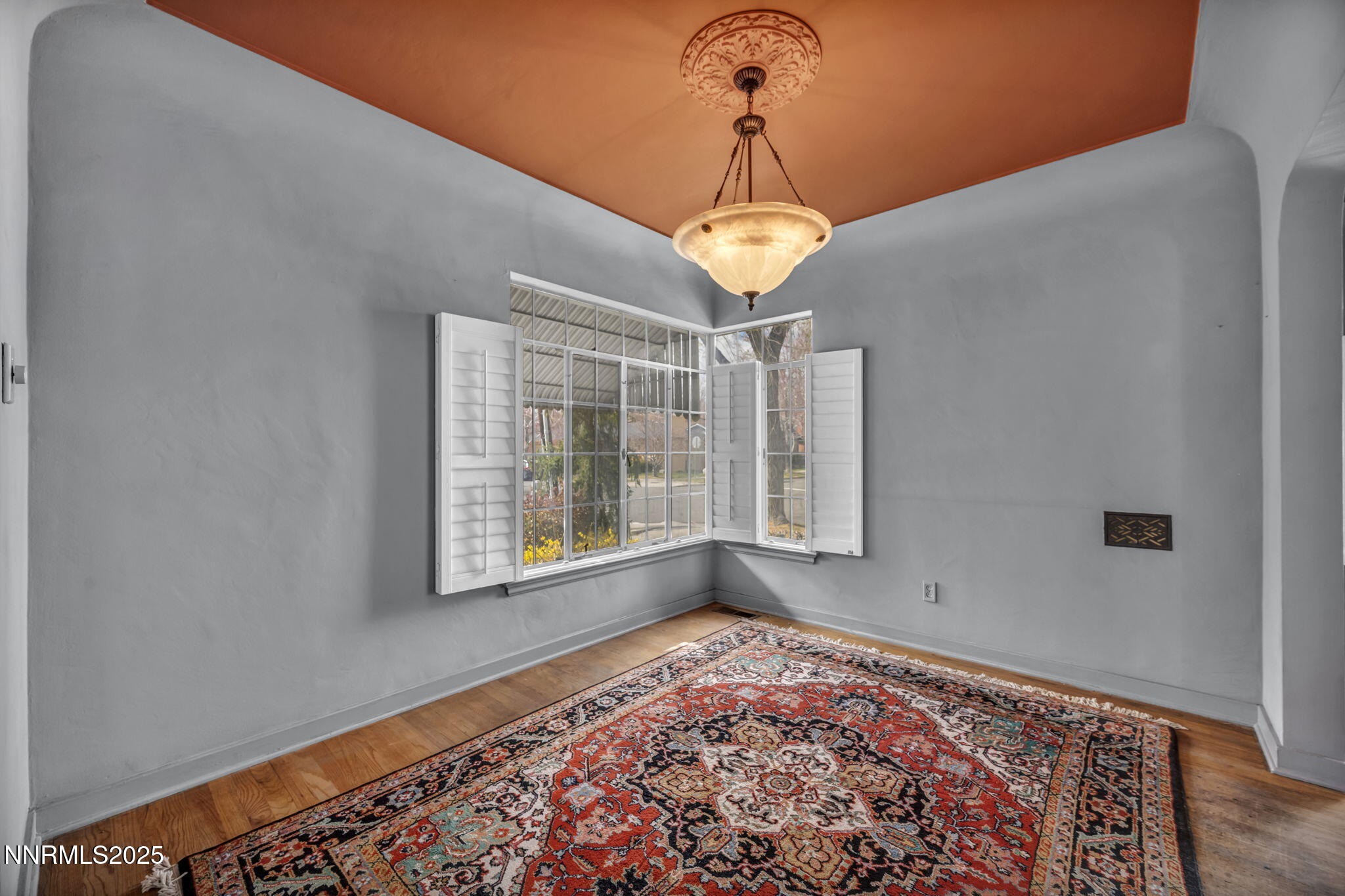 590 St Lawrence Avenue Property Photo 14