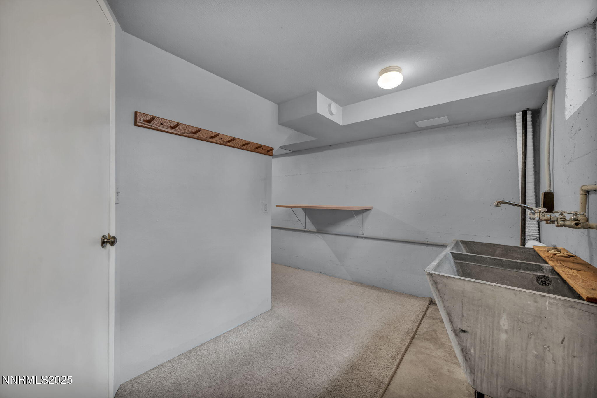 590 St Lawrence Avenue Property Photo 33