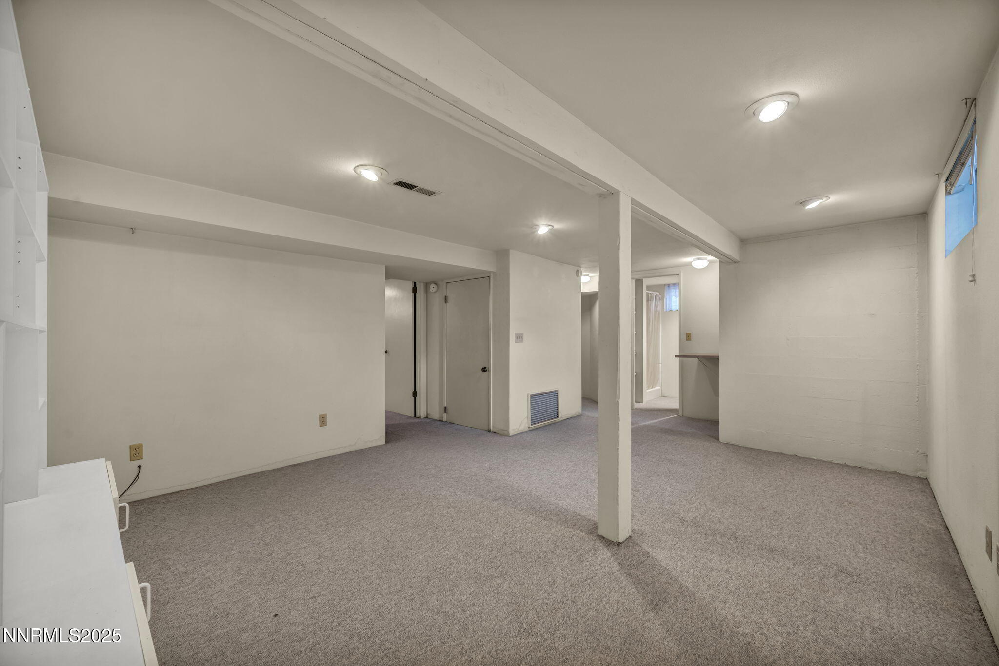 590 St Lawrence Avenue Property Photo 39