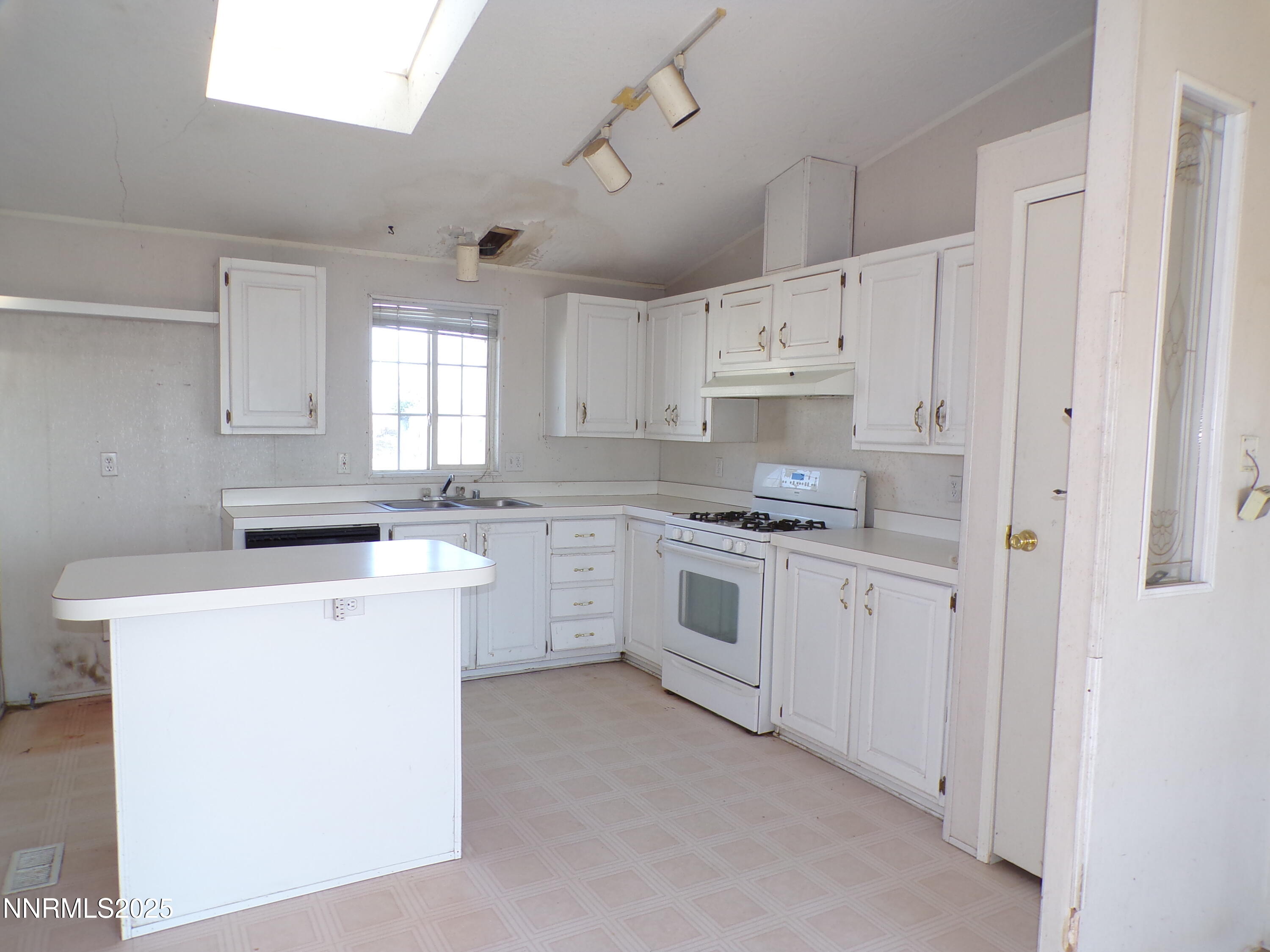 1556 Mallard Way Property Photo 13