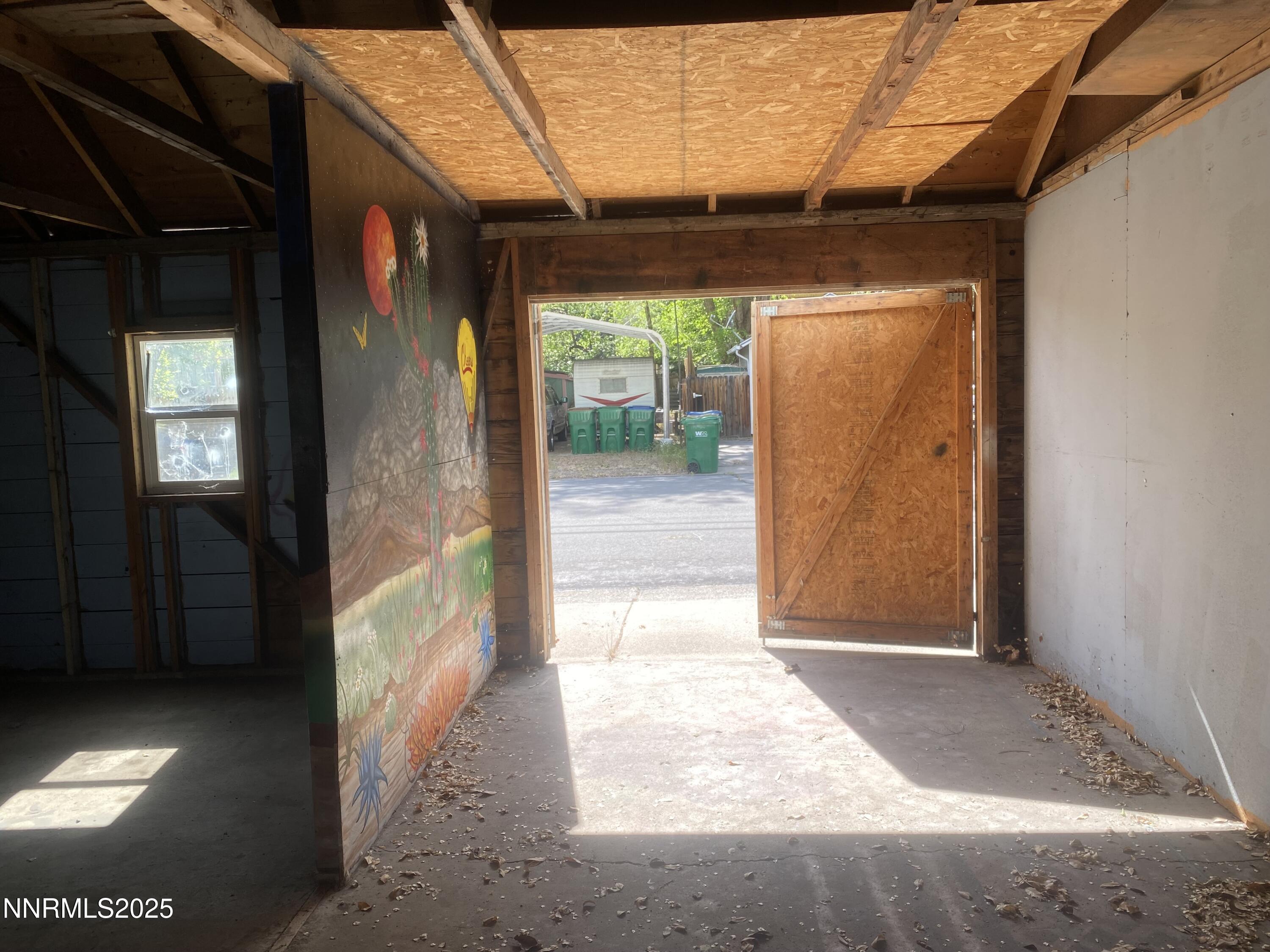 401 & 403 N Walsh Street Property Photo 15