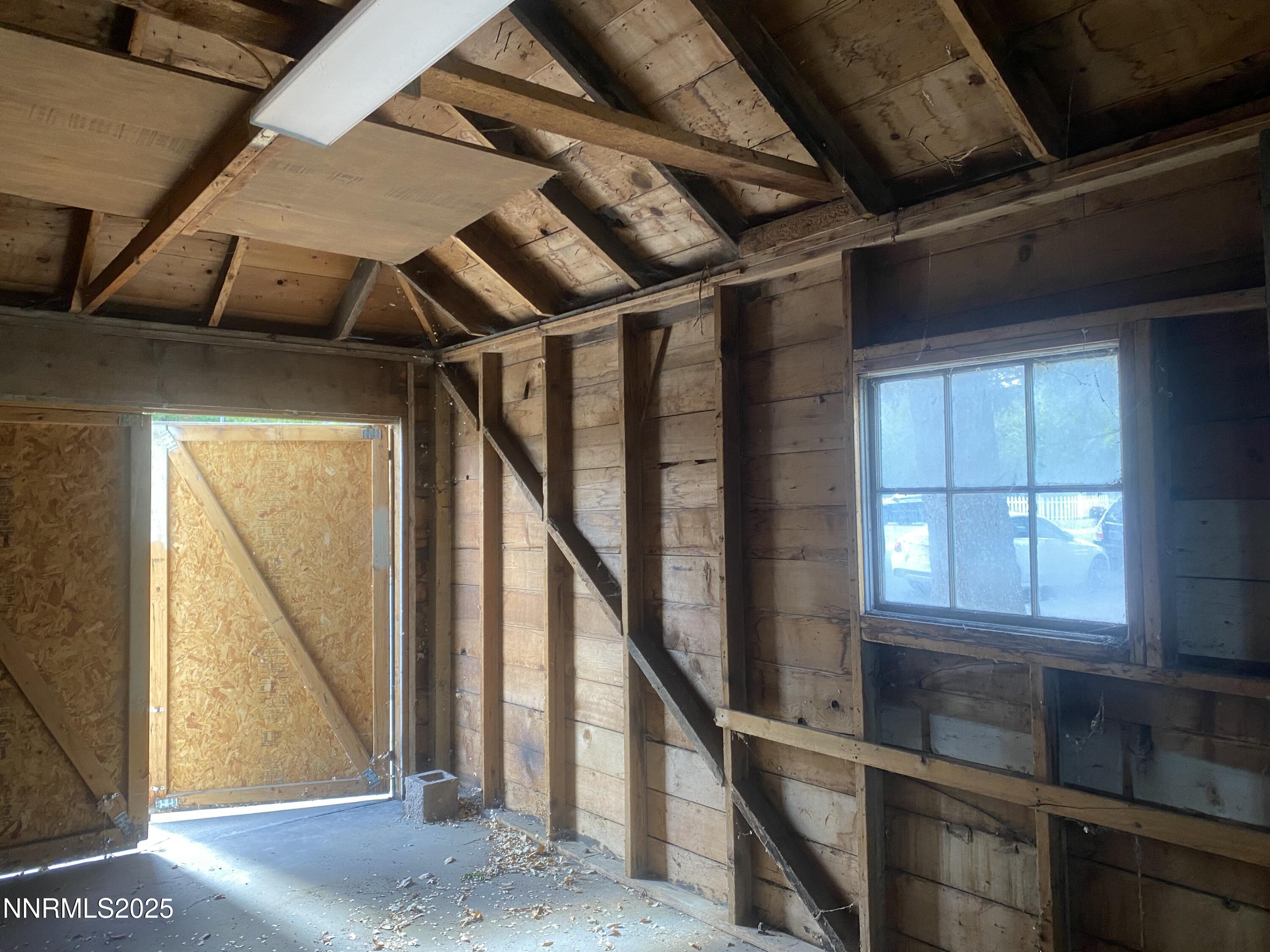 401 & 403 N Walsh Street Property Photo 20