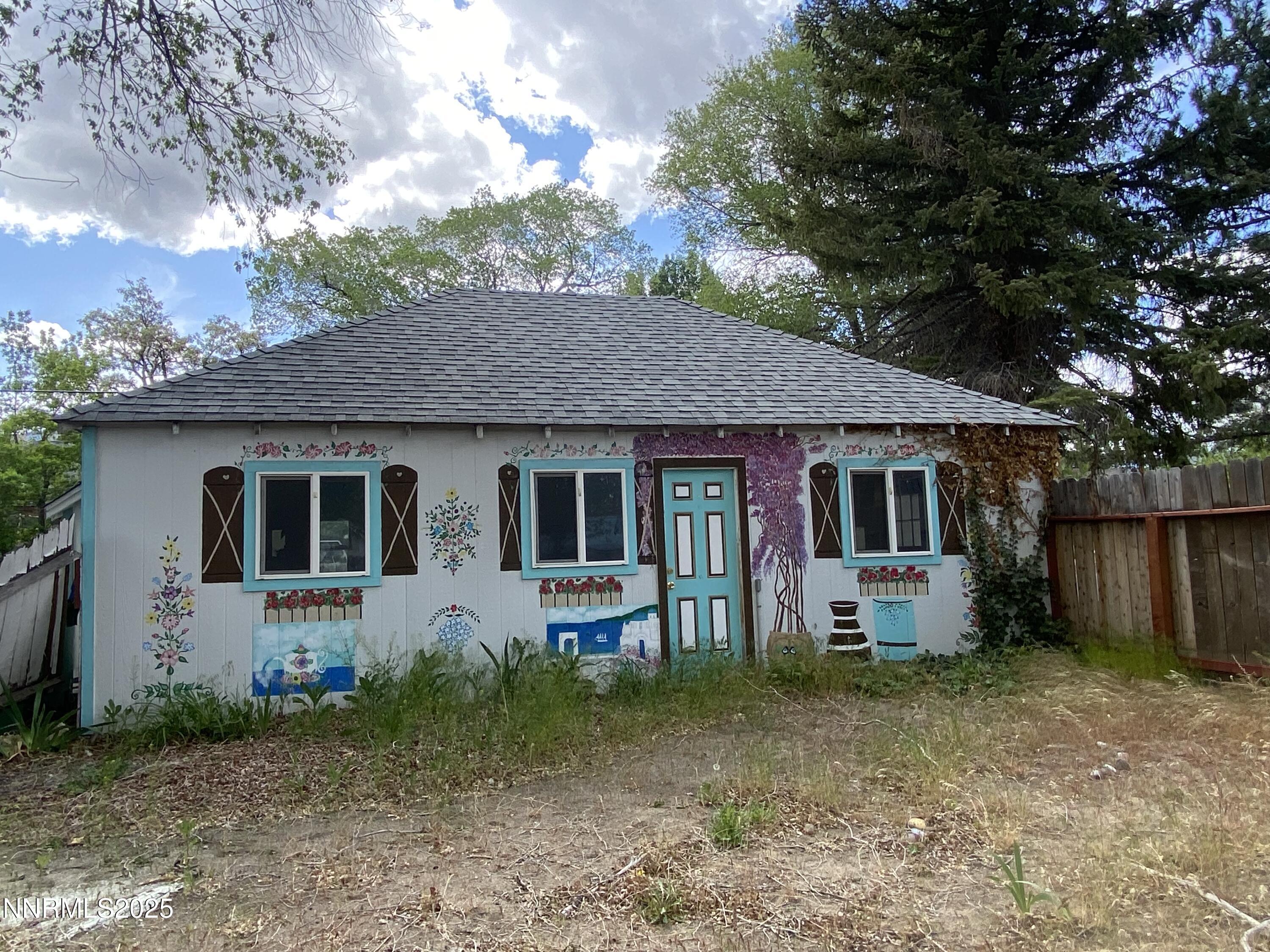 401 & 403 N Walsh Street Property Photo 21