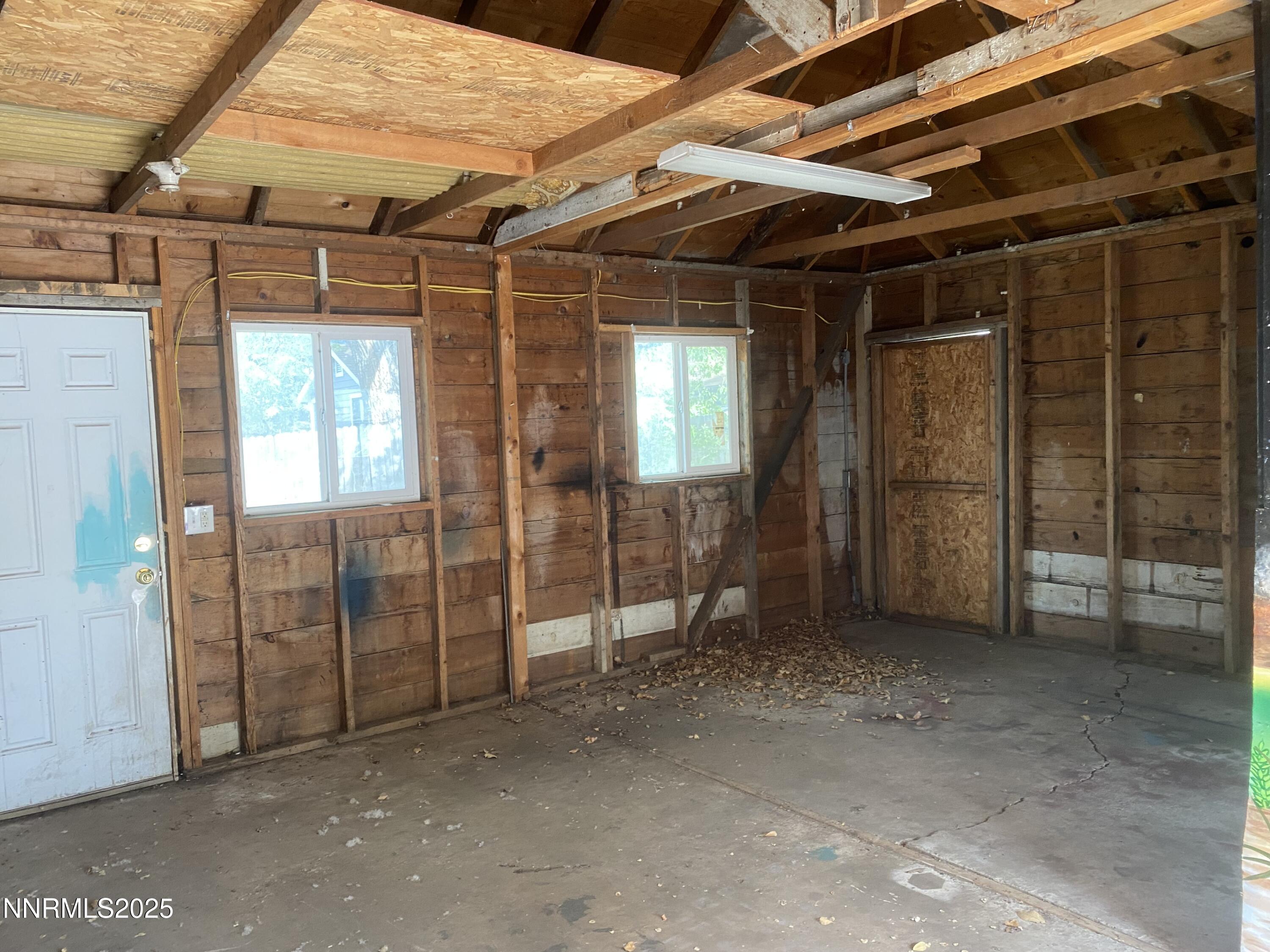401 & 403 N Walsh Street Property Photo 22