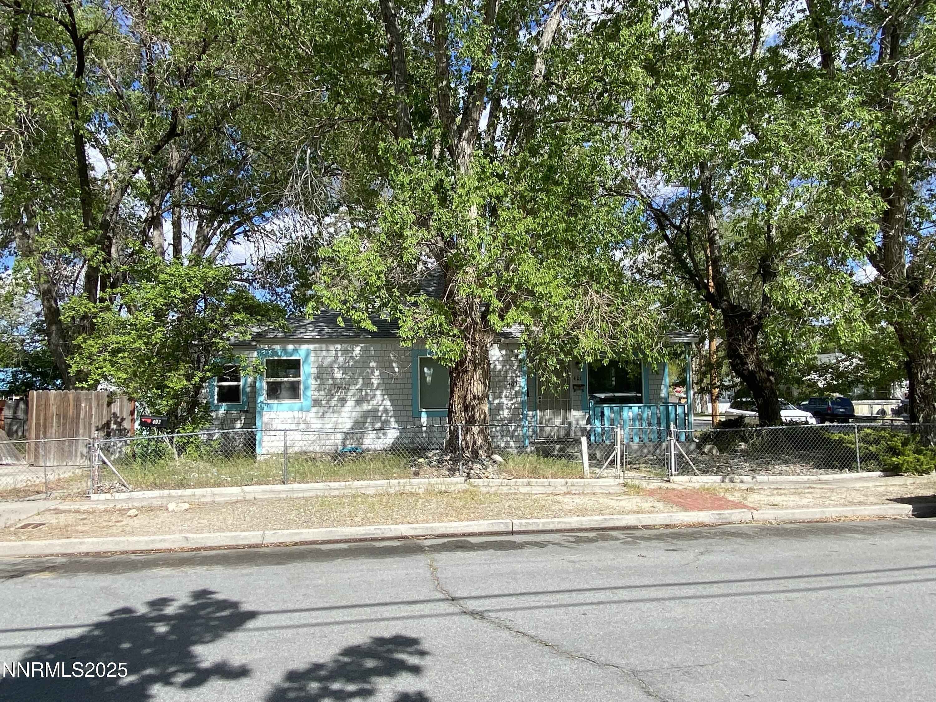 401 & 403 N Walsh Street Property Photo 38