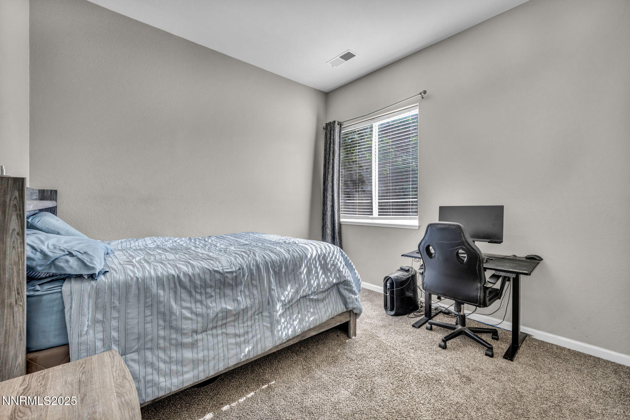 908 Jones Way Property Photo 11