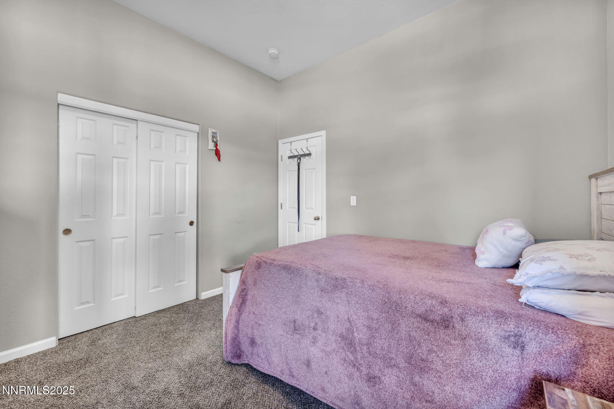 908 Jones Way Property Photo 14