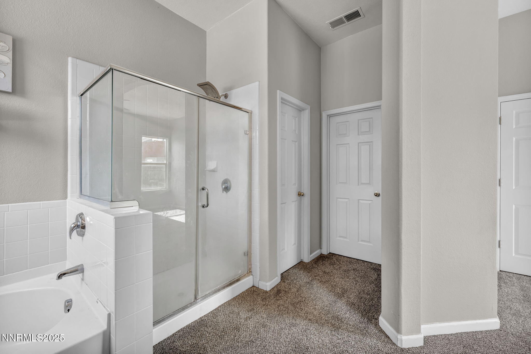 908 Jones Way Property Photo 23