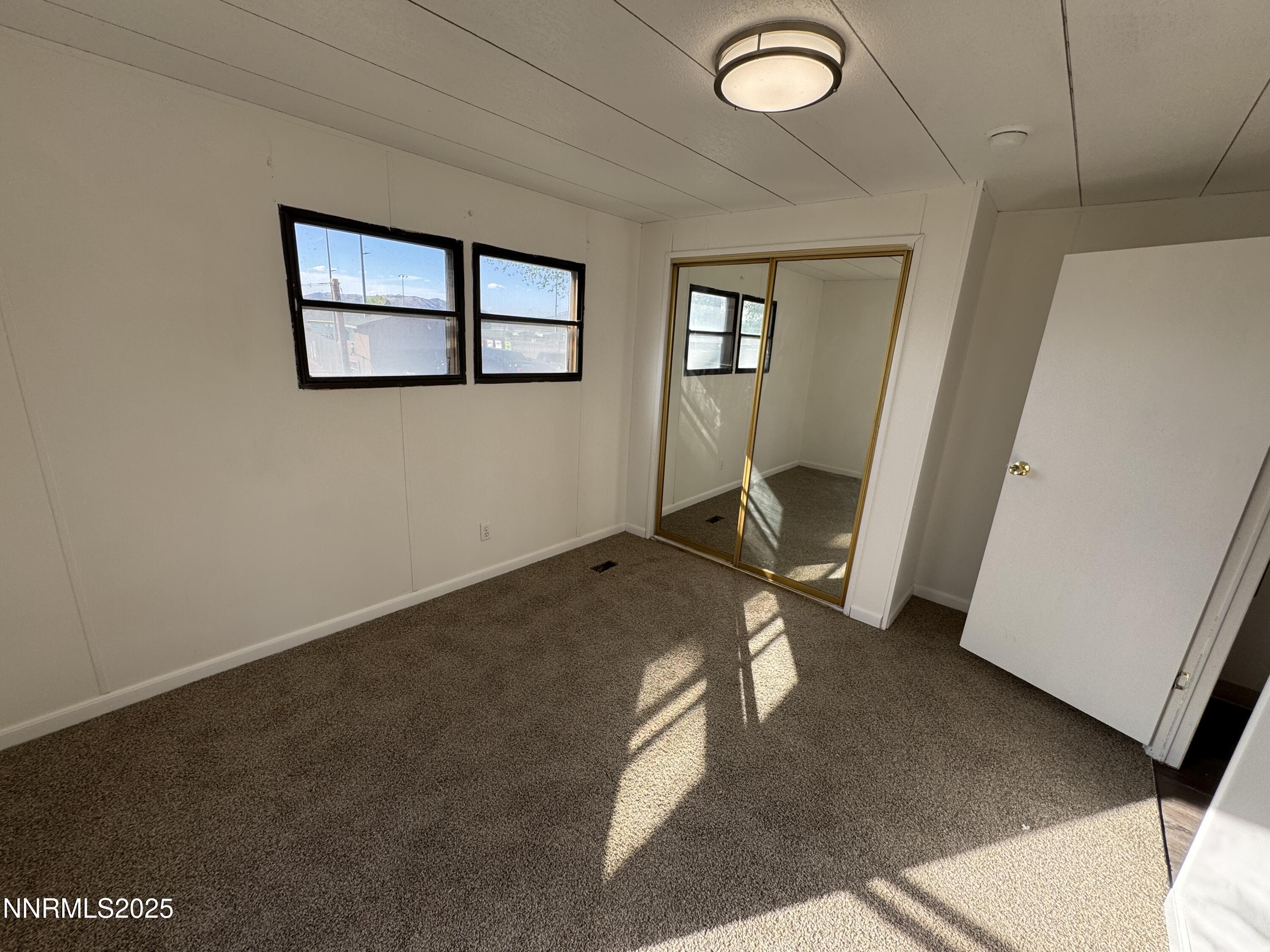 381 W Patrician Drive Property Photo 8