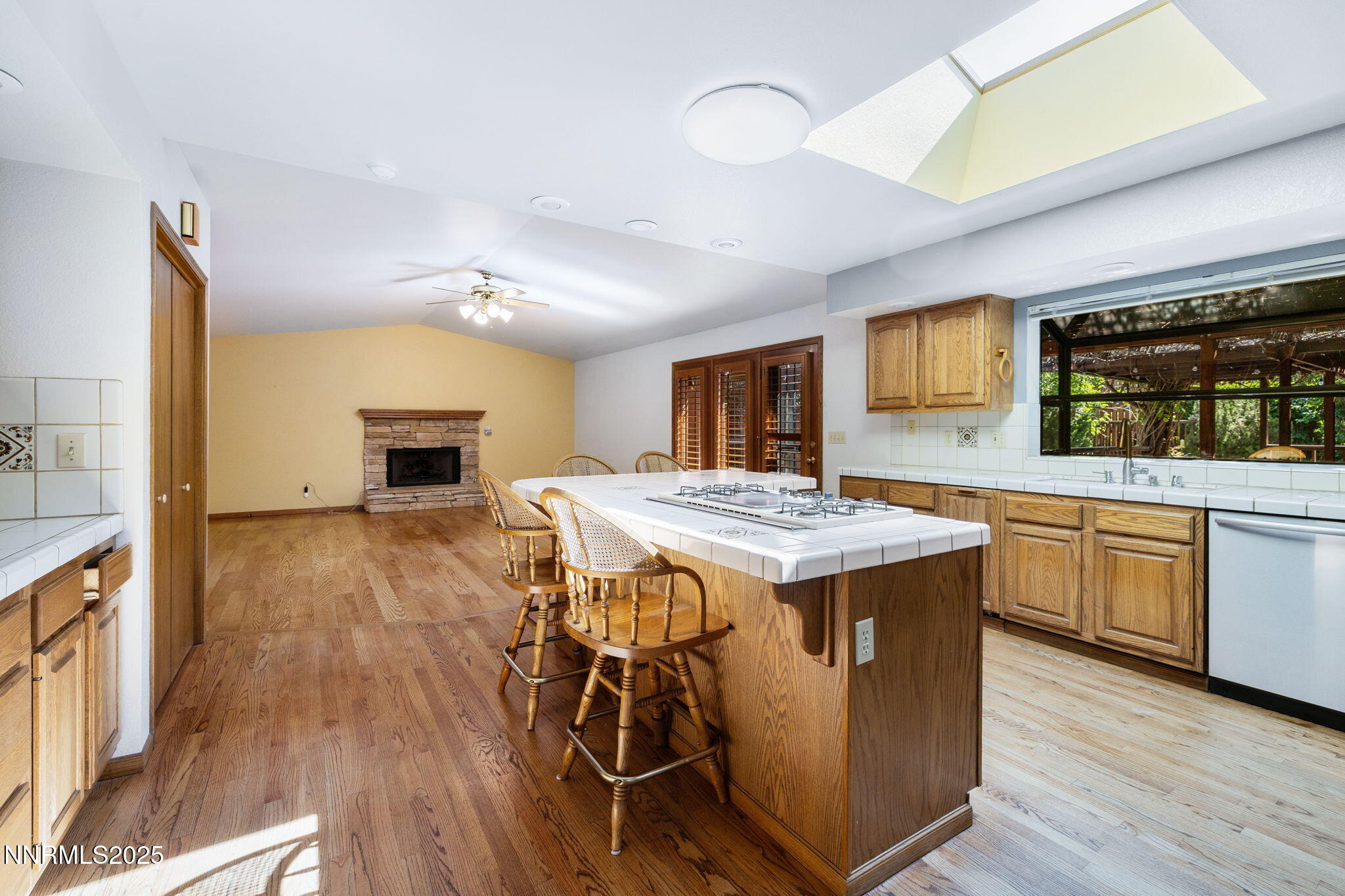 7205 Lingfield Drive Property Photo 8