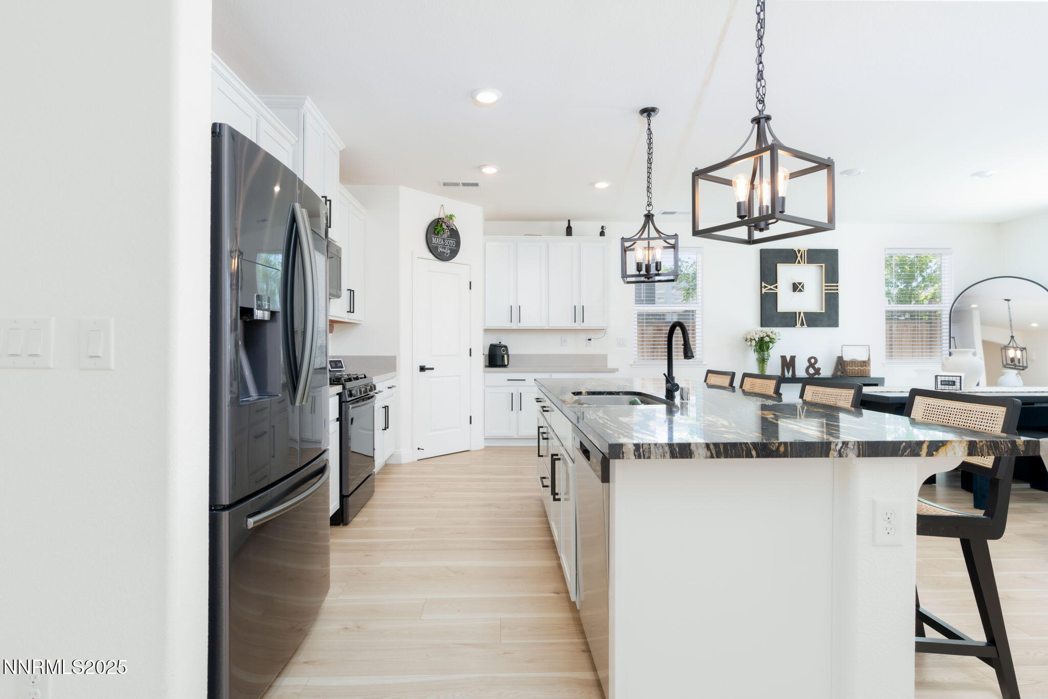 3701 Early Dawn Drive Property Photo 4