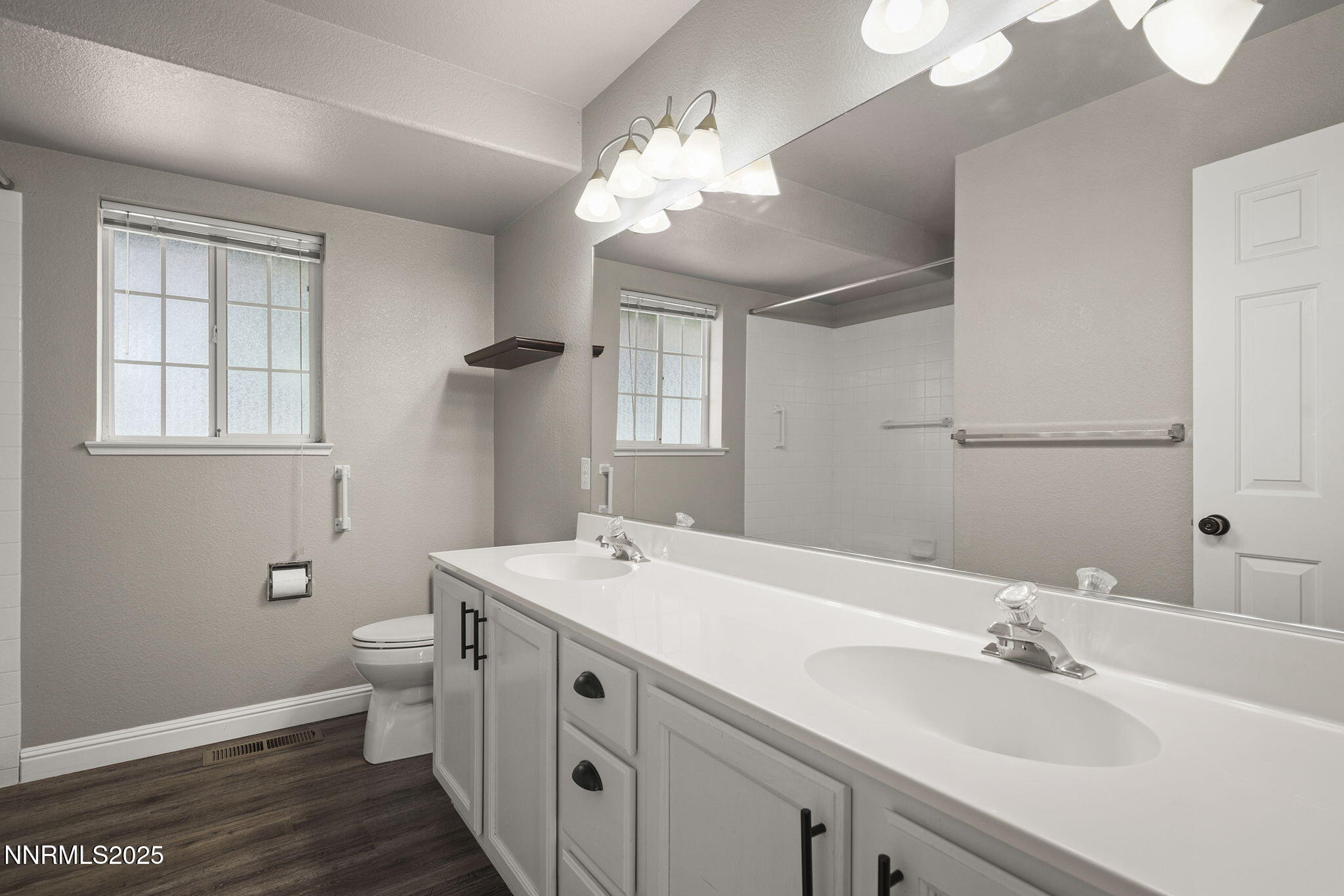 15 Sunlit Court Property Photo 26