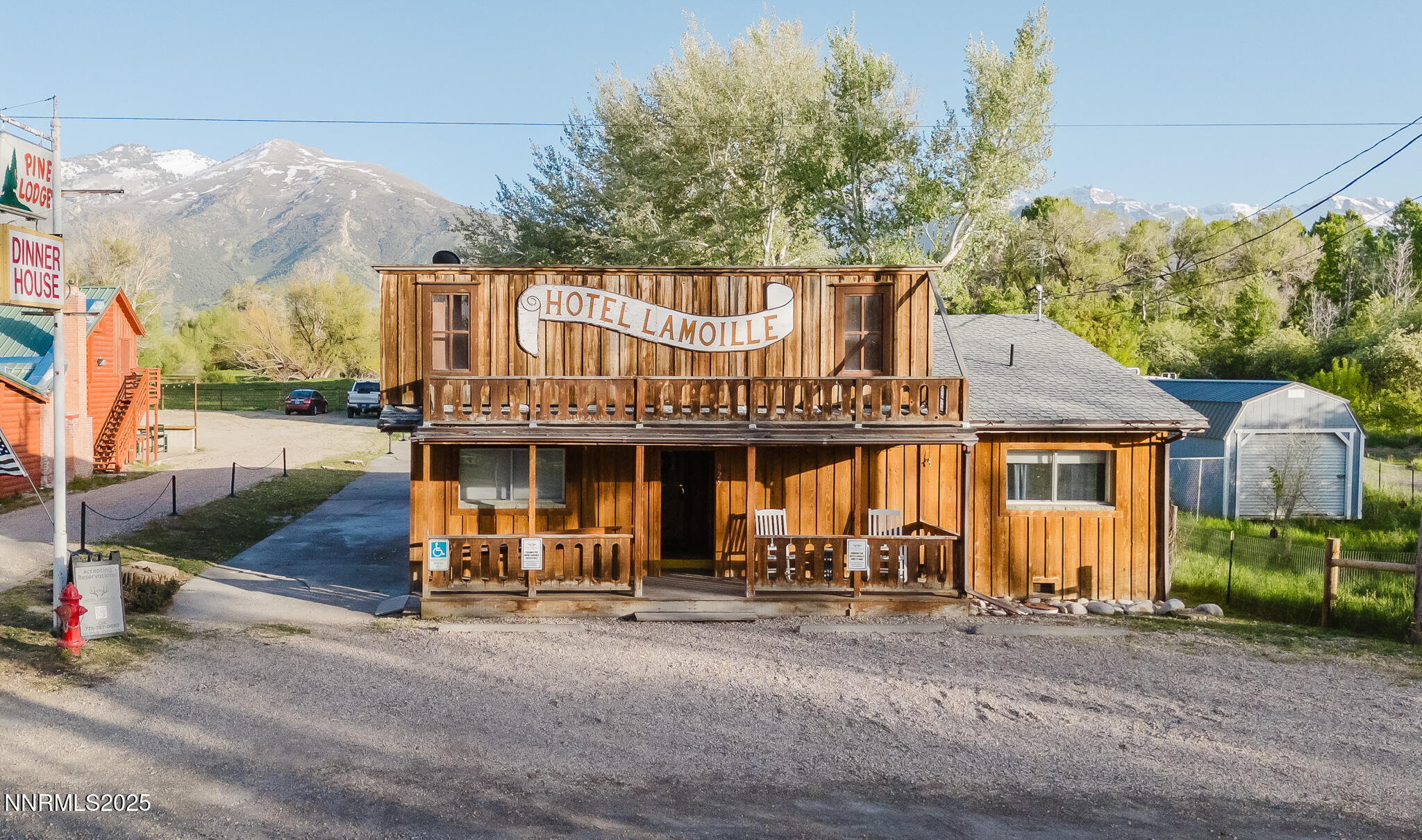 925 Lamoille Road Property Photo 1