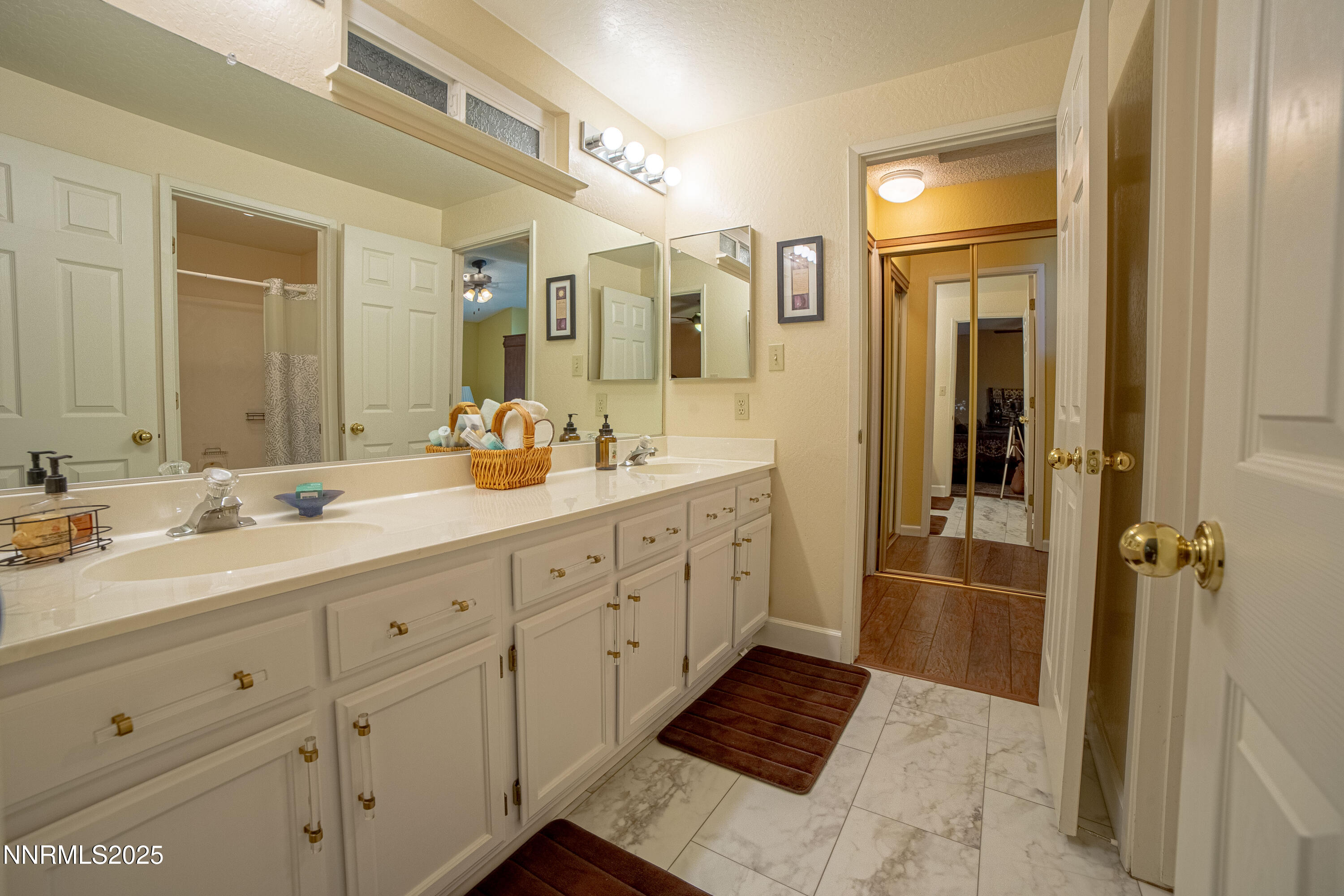 4355 Roundstone Drive Property Photo 18