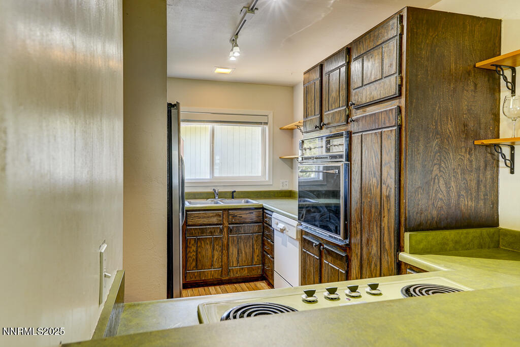 710 Tina Court Property Photo 18
