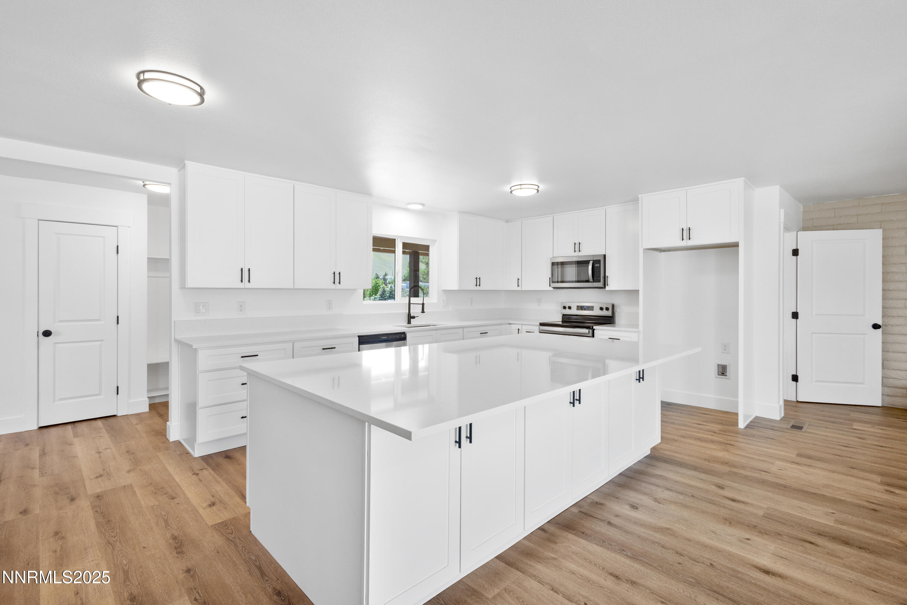 10835 Silver Knolls Boulevard Property Photo 19