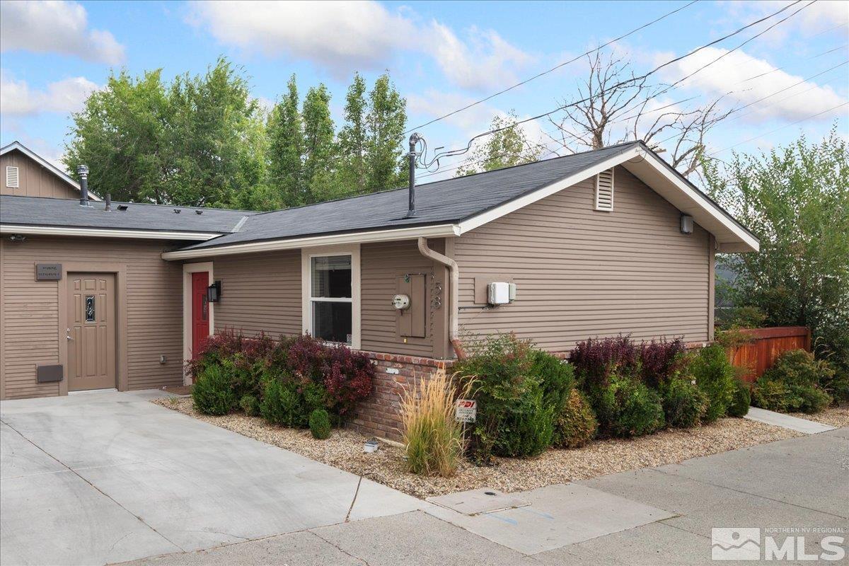 58 Caliente Street Property Photo 1