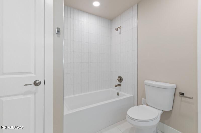 2080 Del Rio Lane Property Photo 24