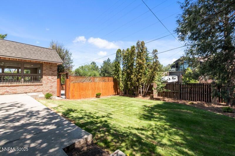 2080 Del Rio Lane Property Photo 31