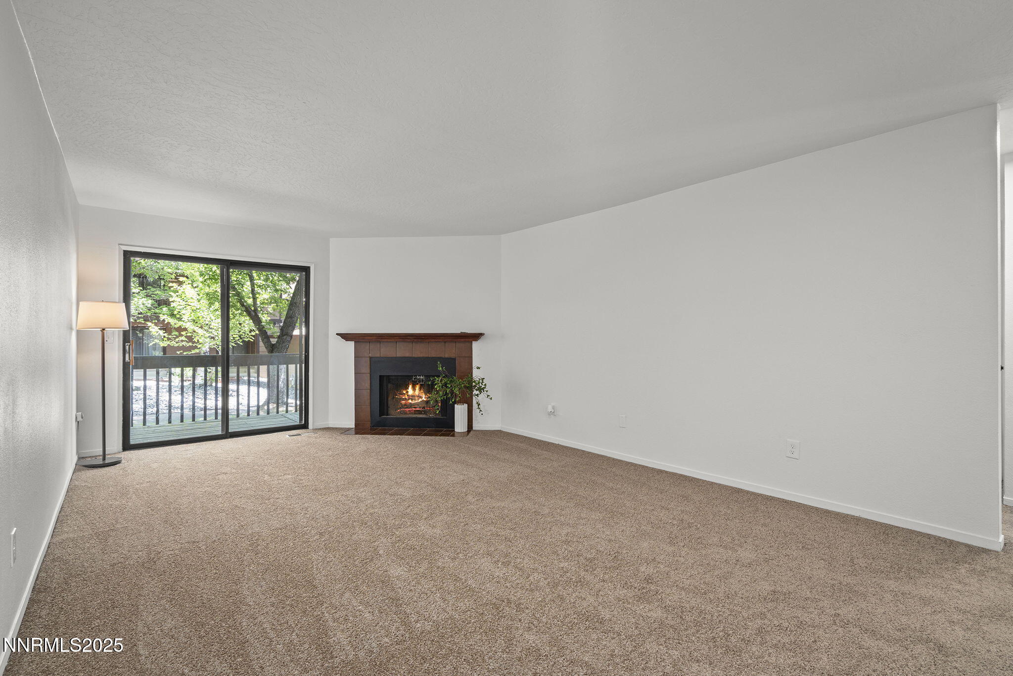 2976 Tierra Verde W Property Photo 7