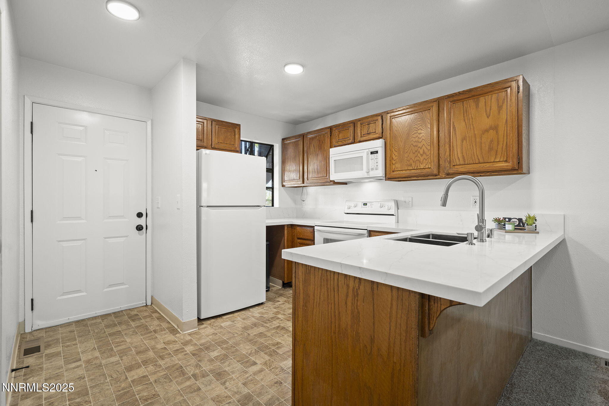 2976 Tierra Verde W Property Photo 11