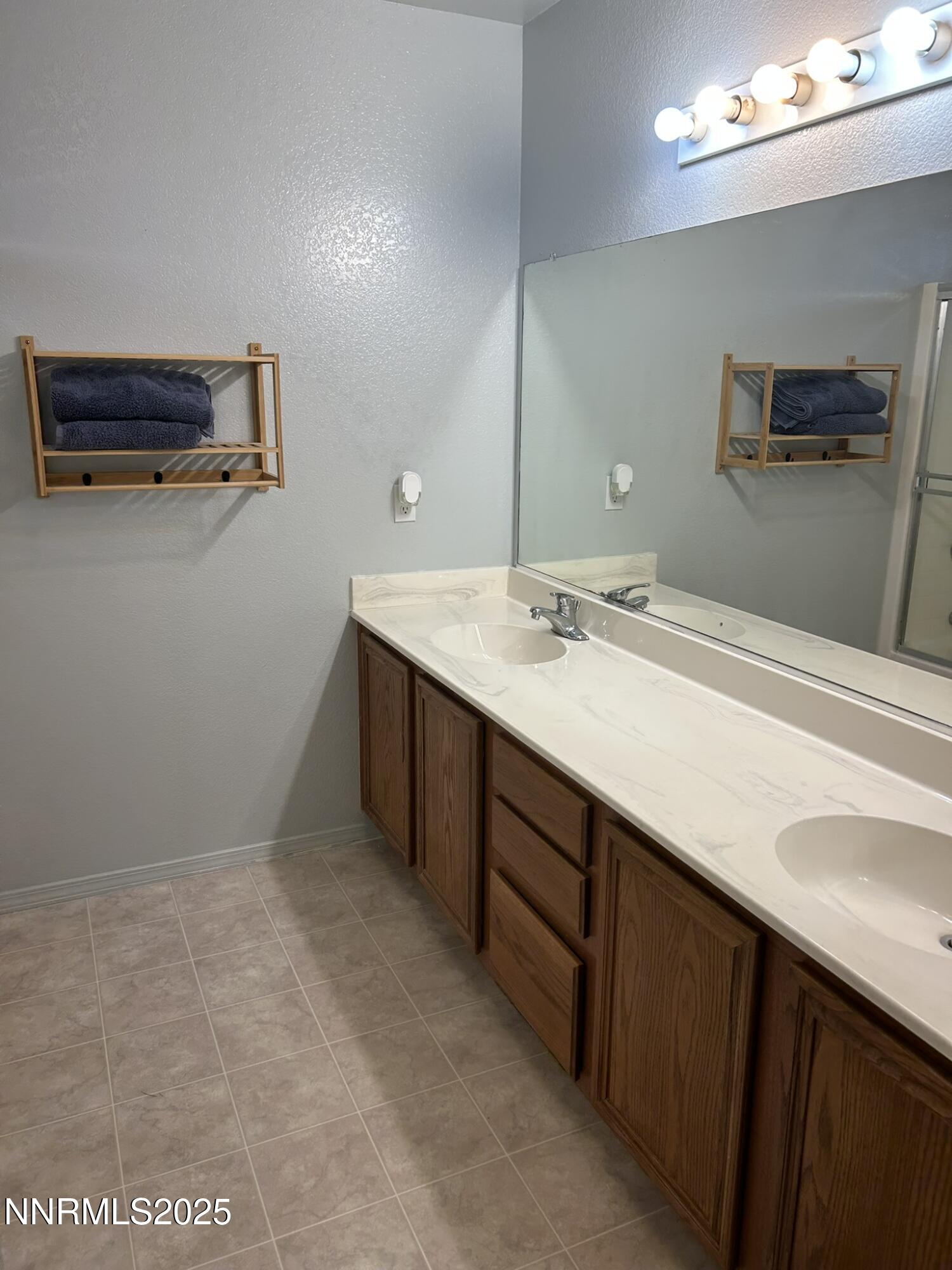 1423 Talking Sparrow Drive Property Photo 14