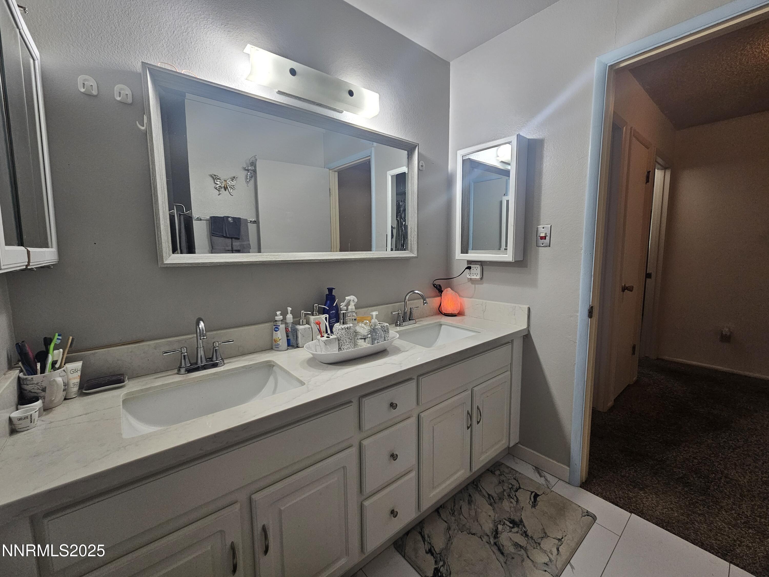 277 Smithridge Park Property Photo 17