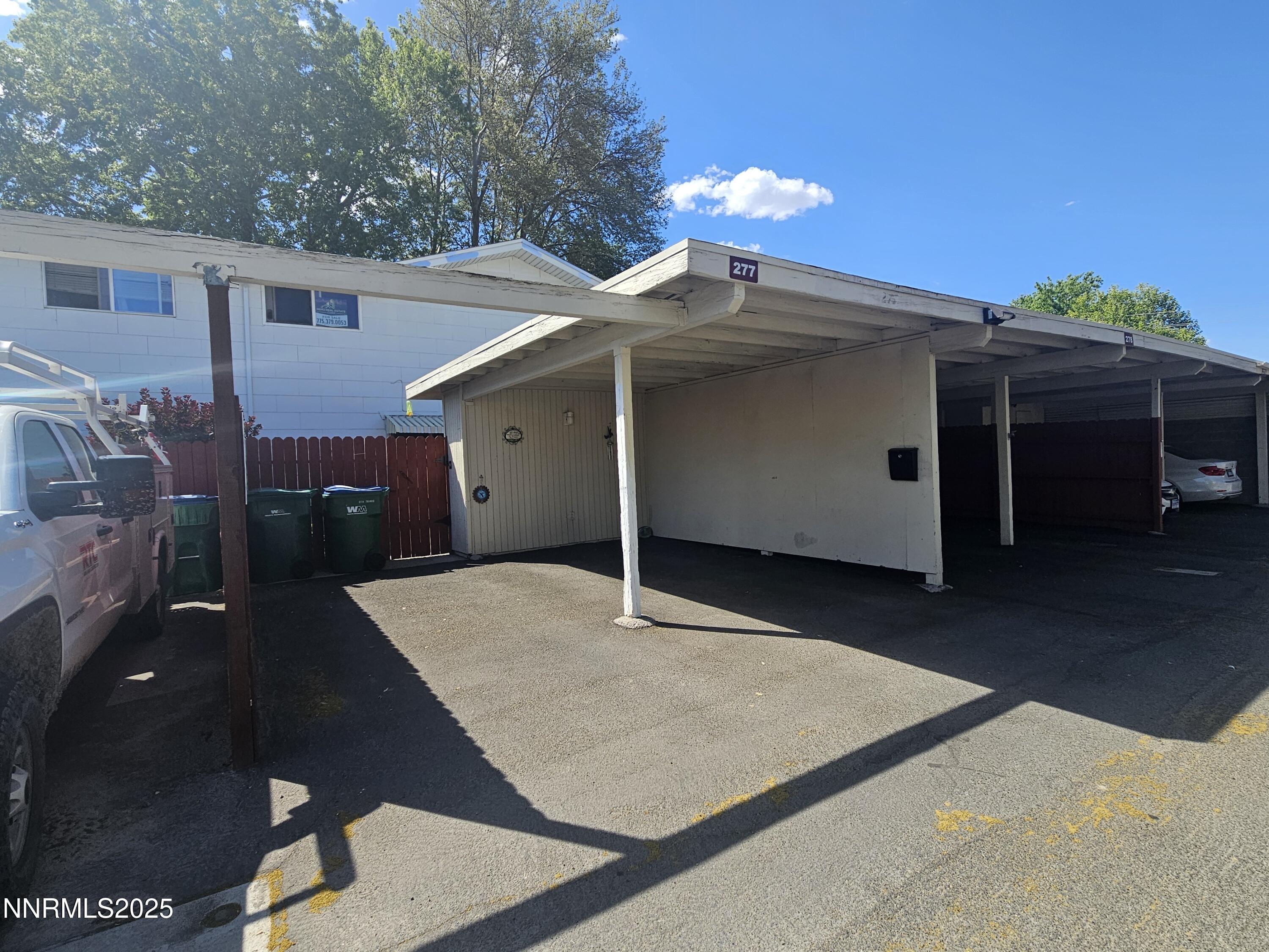 277 Smithridge Park Property Photo 26