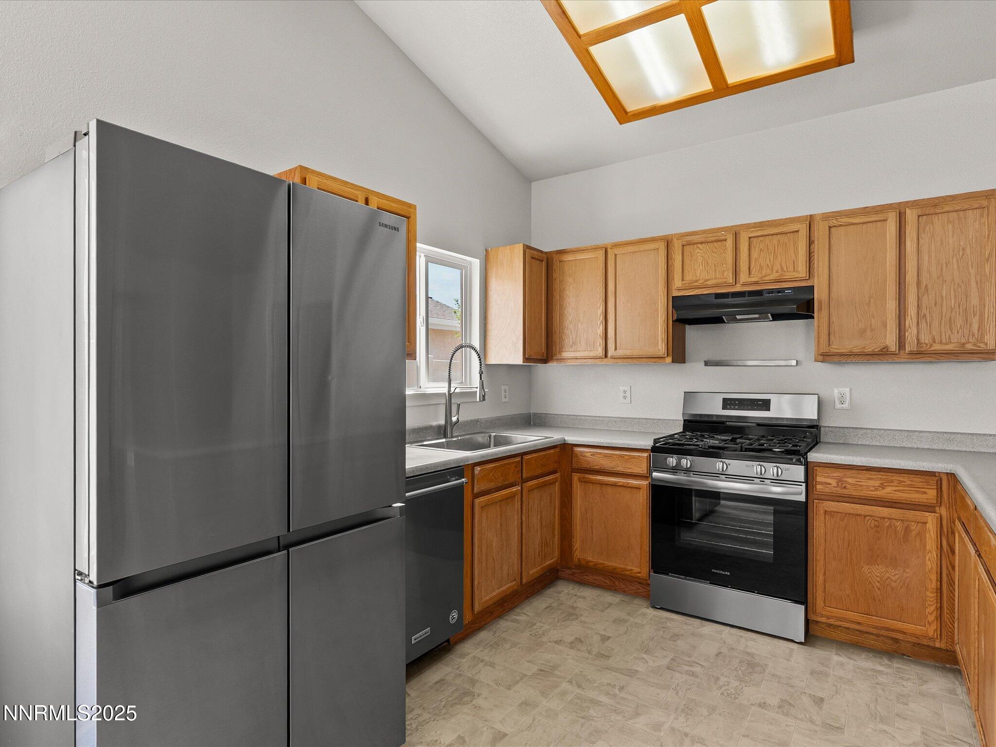 1463 Grey Bluffs Drive Property Photo 17