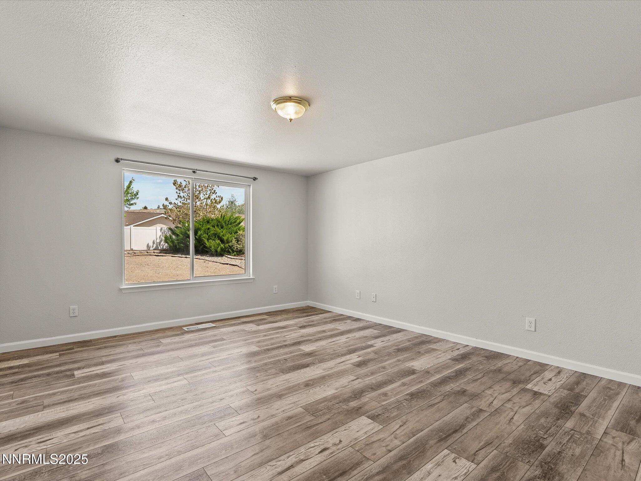 1463 Grey Bluffs Drive Property Photo 23
