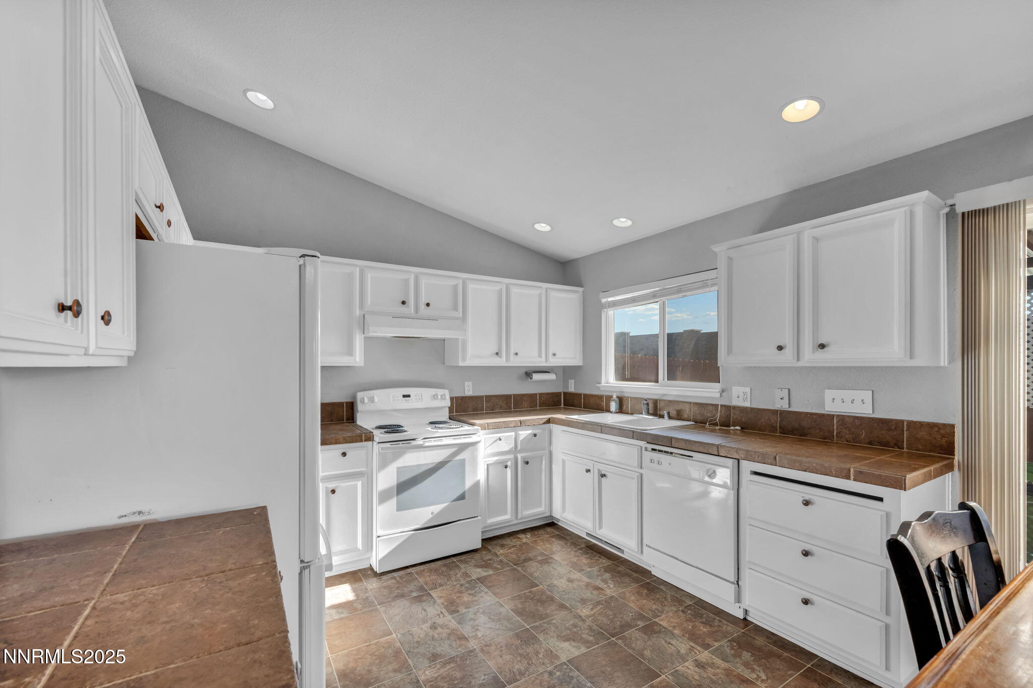 410 Fort Sutter Blvd Property Photo 26