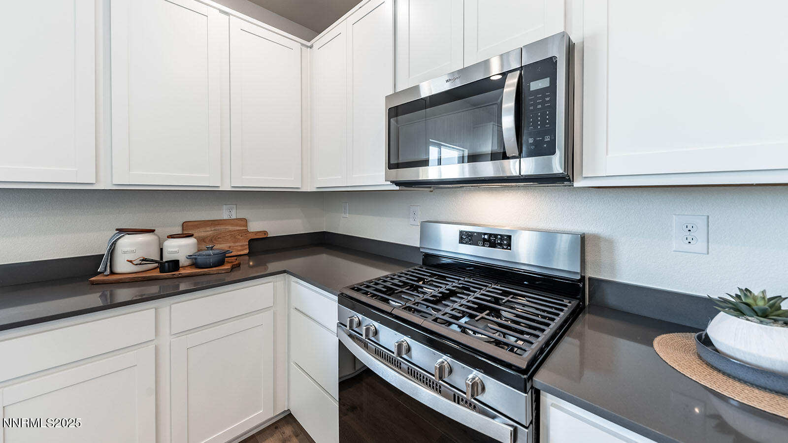 700 Silver Canoe Court Property Photo 8