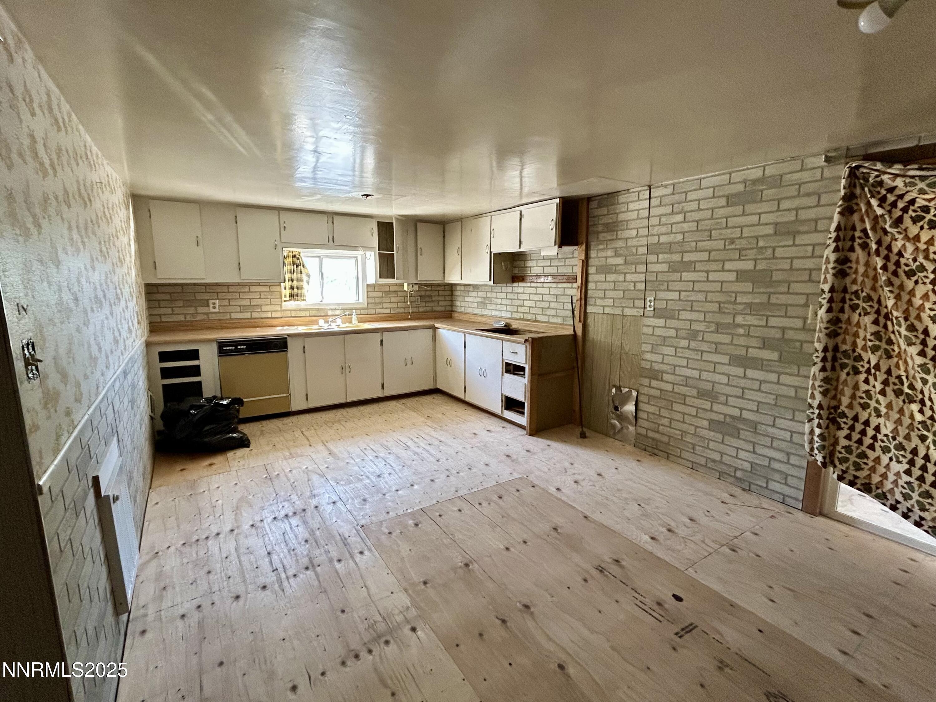 4082 Grass Valley Road Property Photo 6