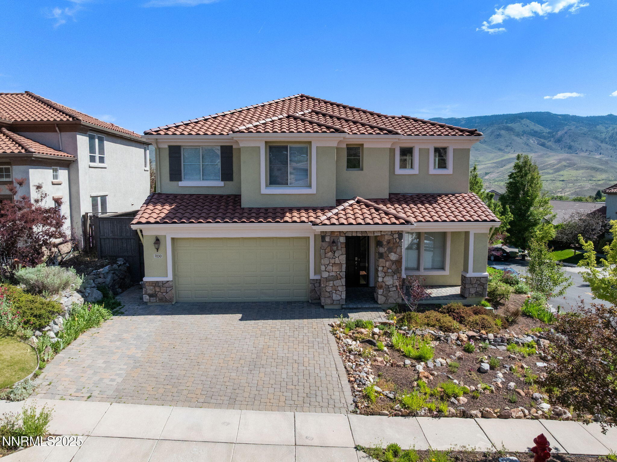 7030 Sterling Point Court Property Photo 4