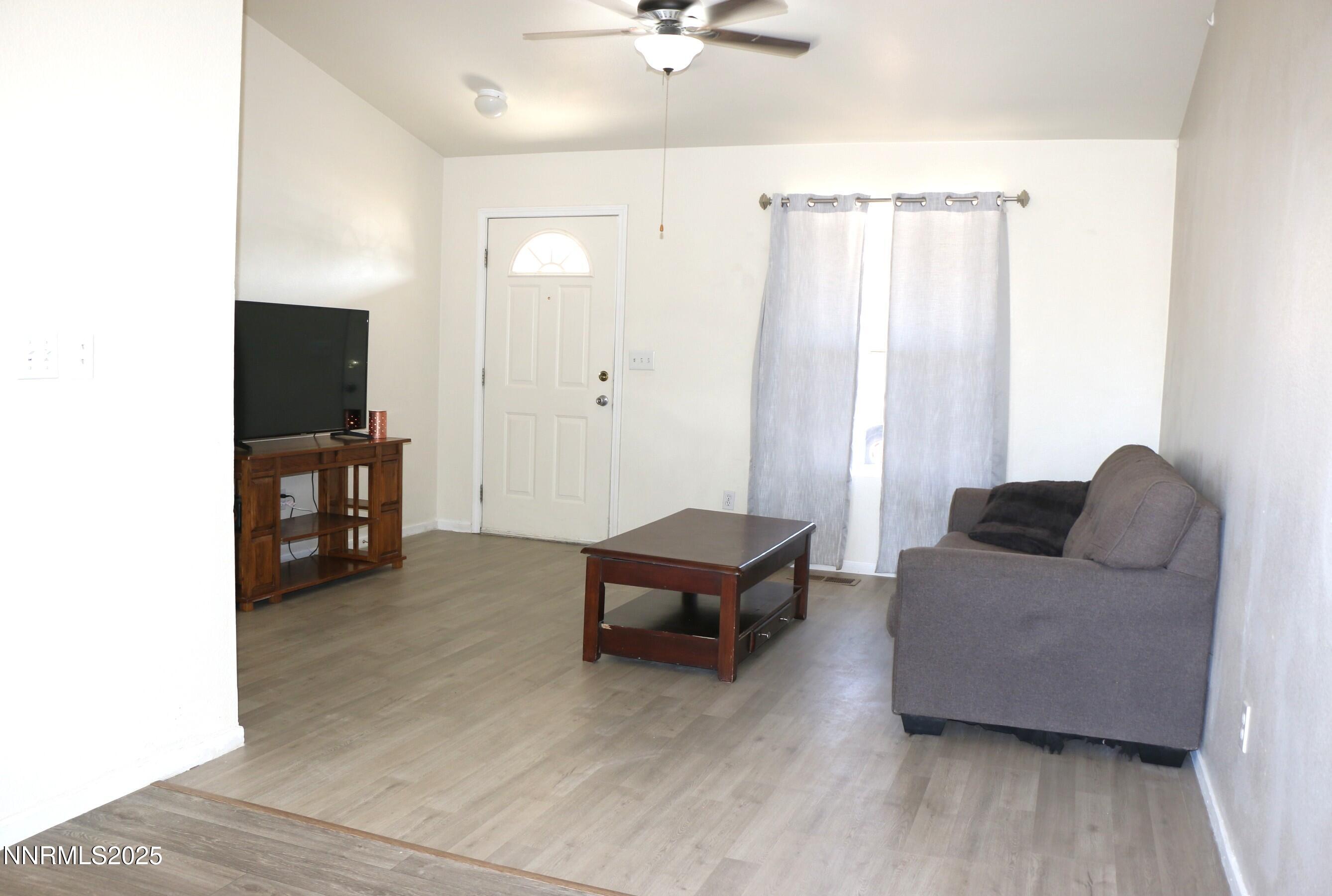 131 Desert Springs Lane Property Photo 6
