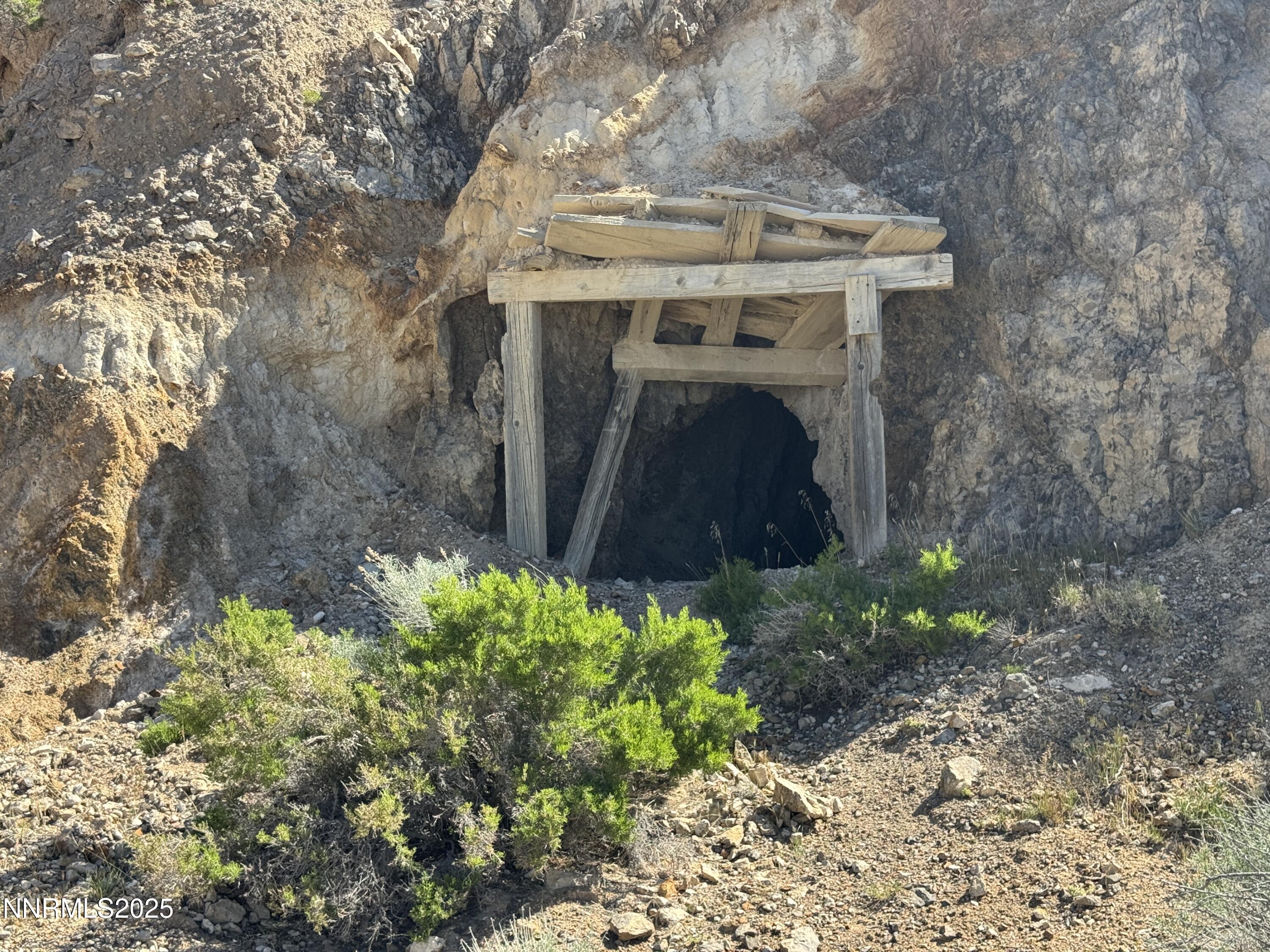 01508012 Coal Canyon Property Photo 1