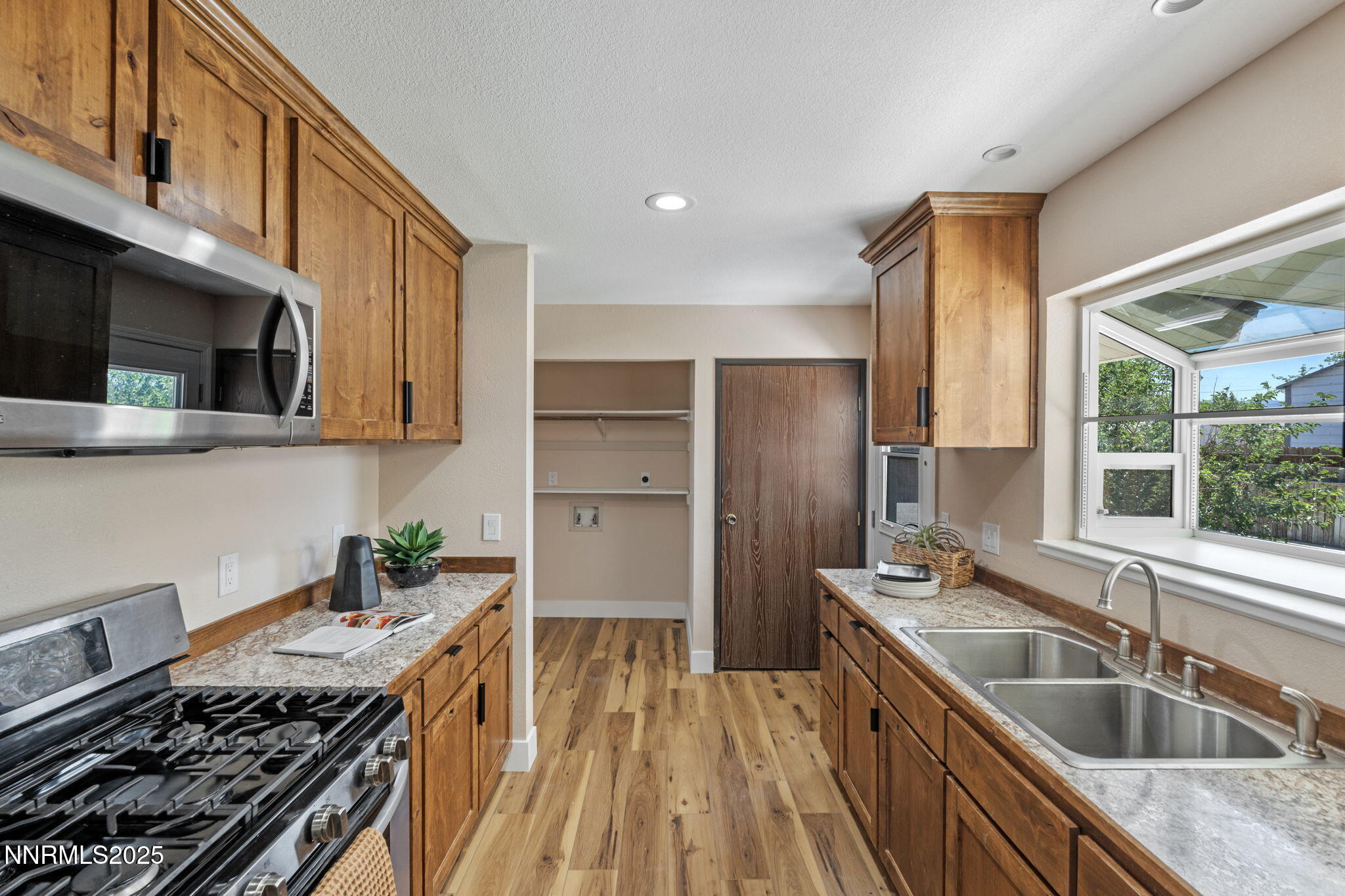 295 Sandia Drive Property Photo 10