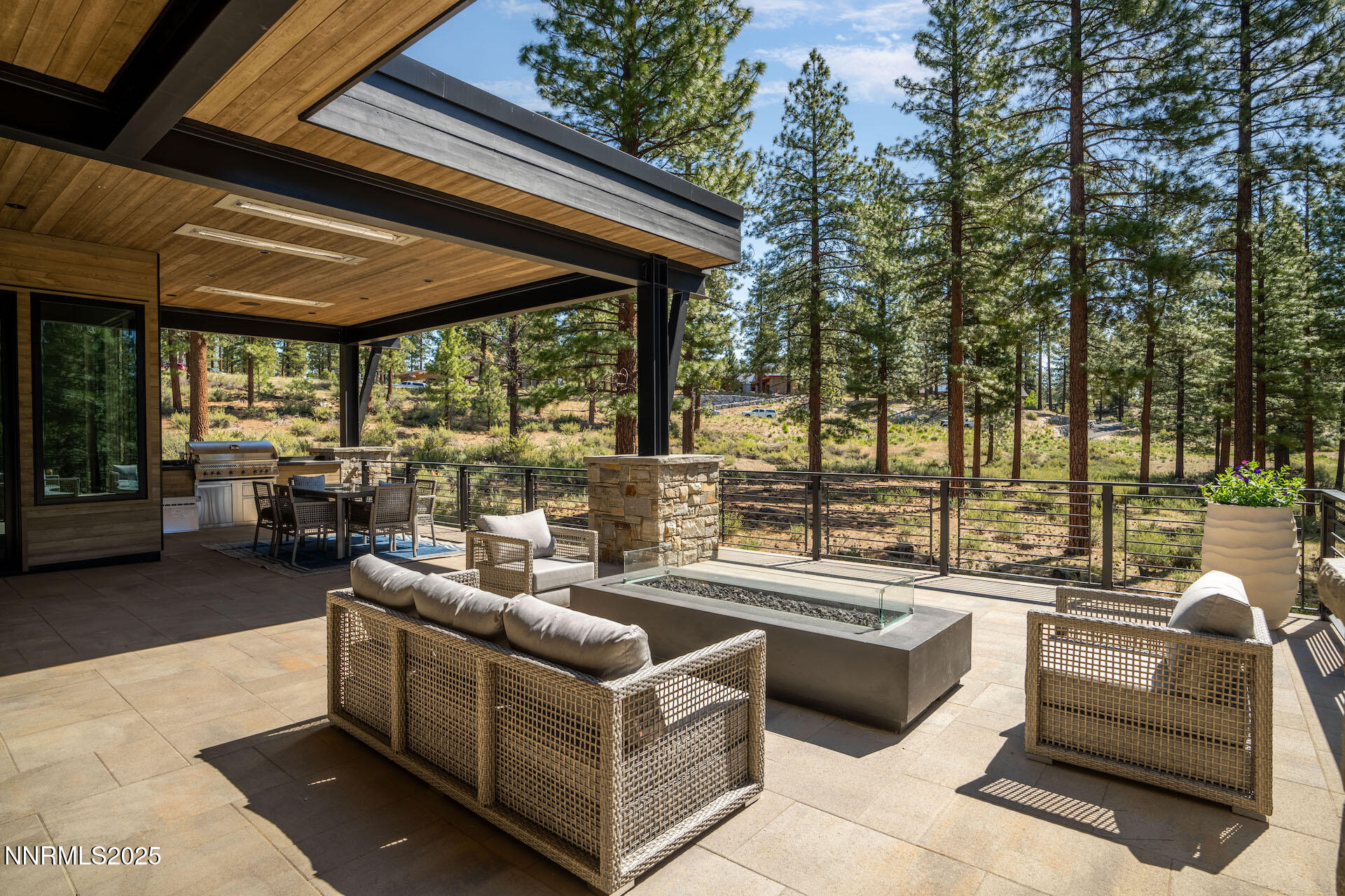3574 Knob Point Trail Property Photo 8