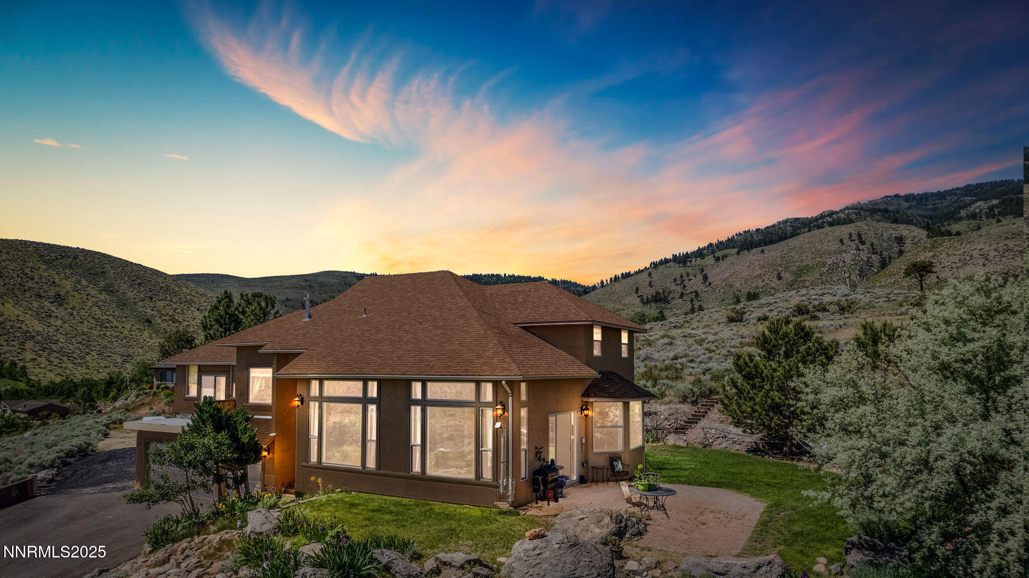 6 Canyon Drive Property Photo 1