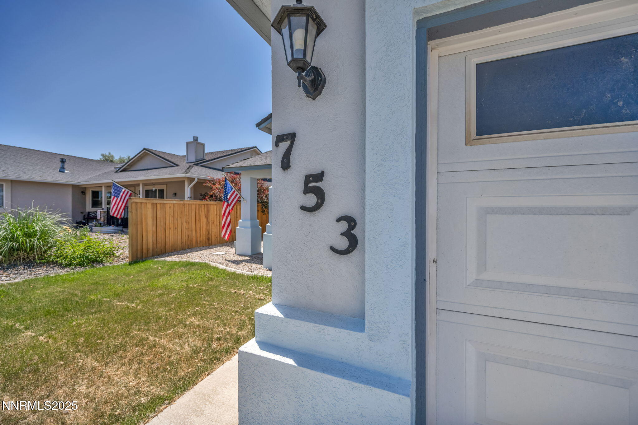 753 Divot Drive Property Photo 5
